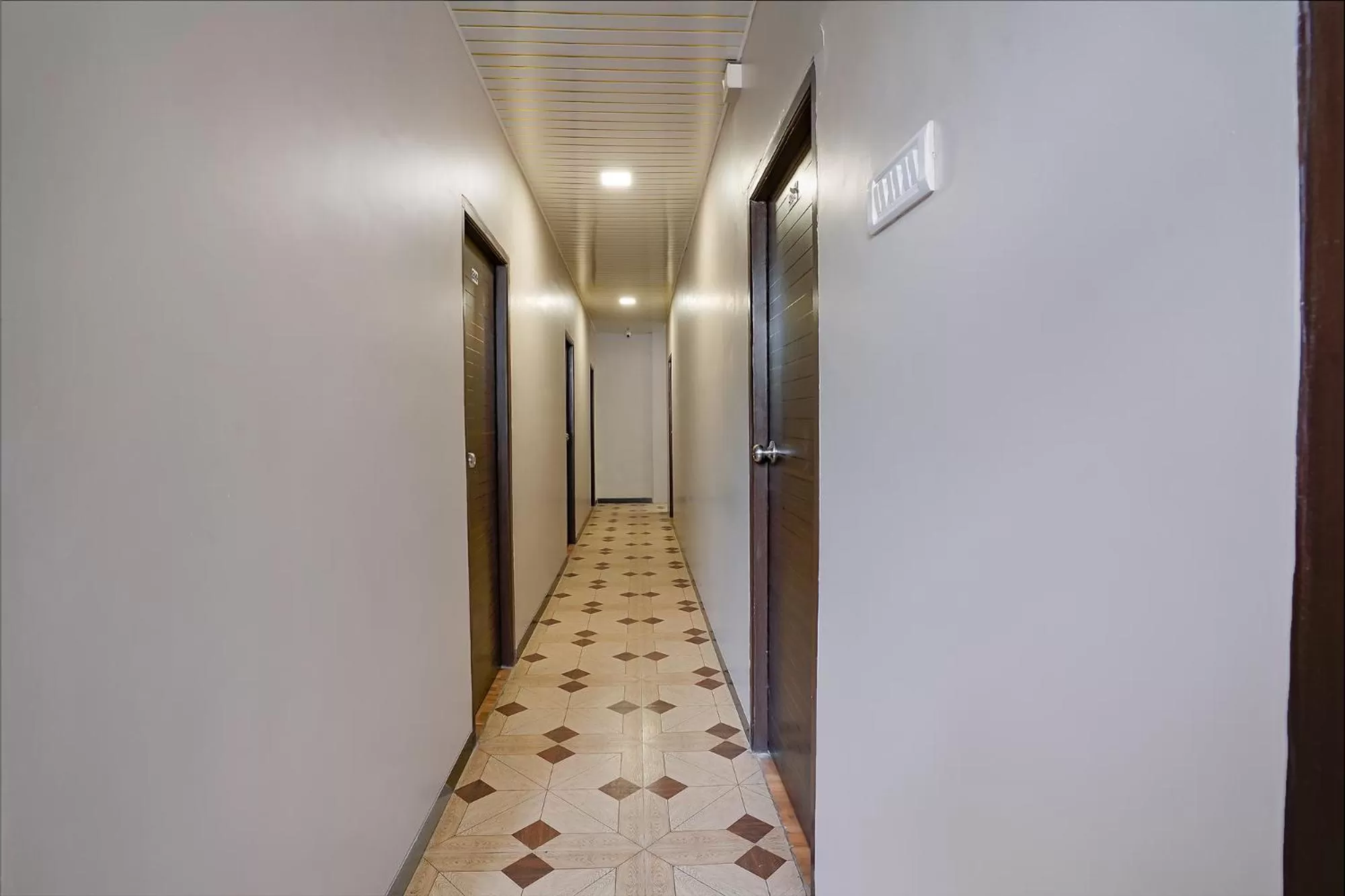 Lobby or reception in FabExpress Comfort stay - Nr Mumbai International Airport