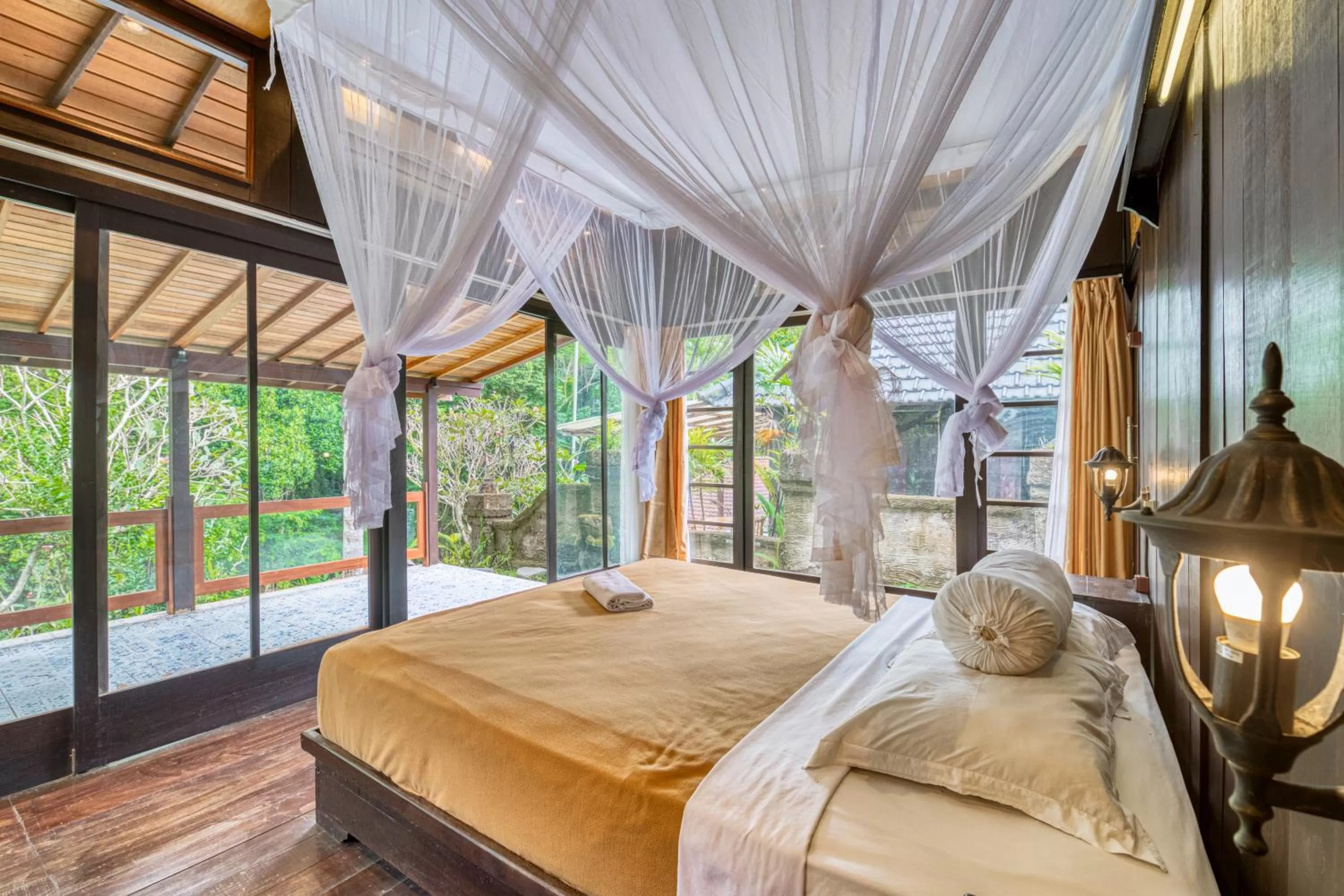 Bedroom, Bed in Ubud Sari Health Resort