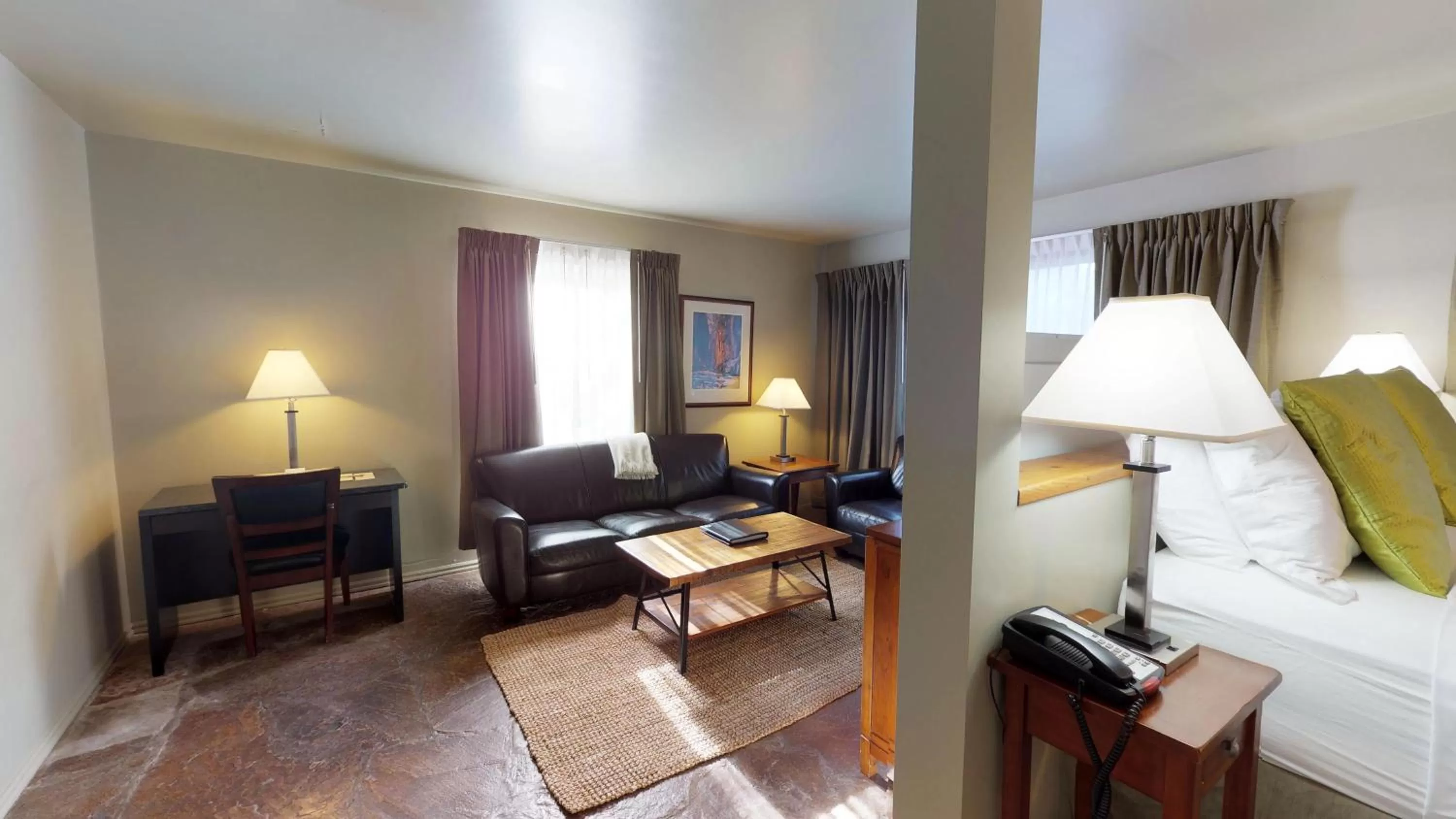 Seating Area in Flanigan`s Resort and Spa