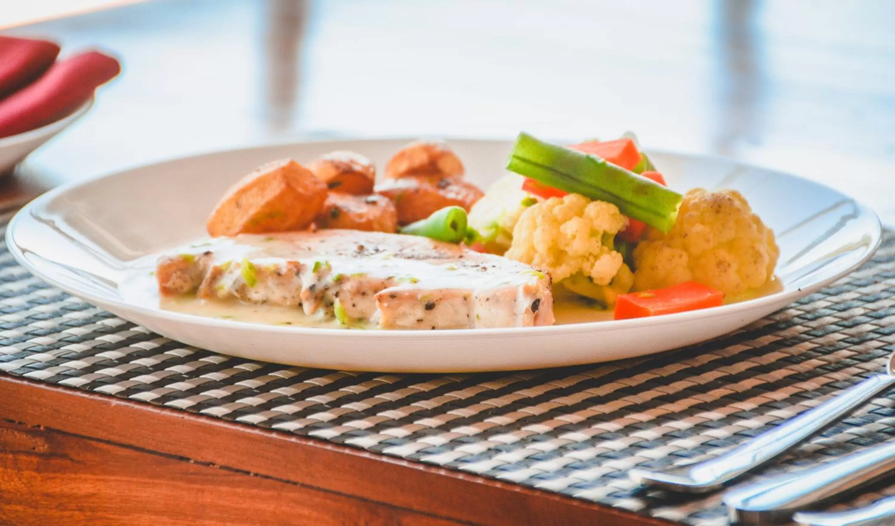 Restaurant/places to eat in Misthill Rest - Lavish Villa