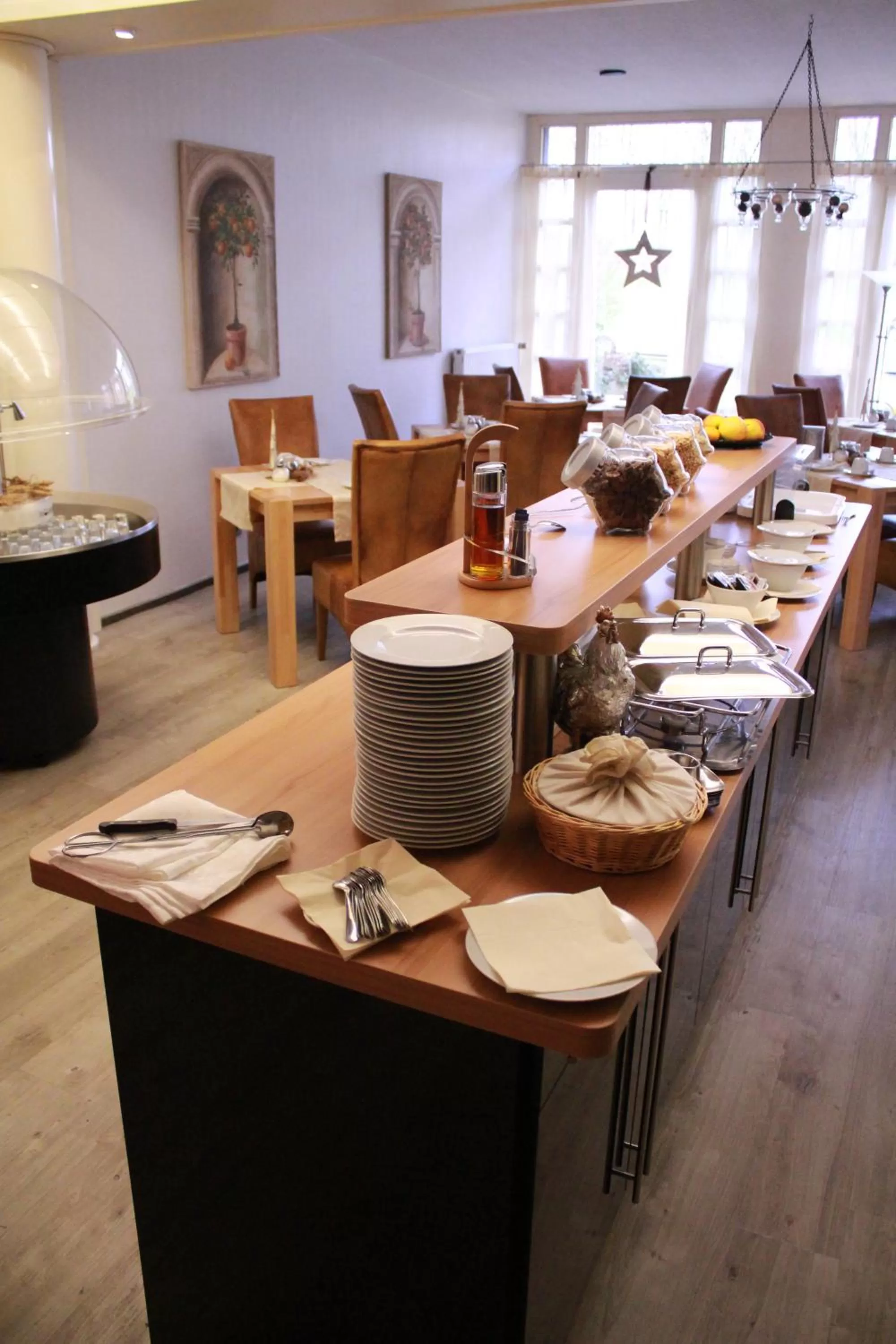 Restaurant/places to eat in Hotel am Schloss Broich