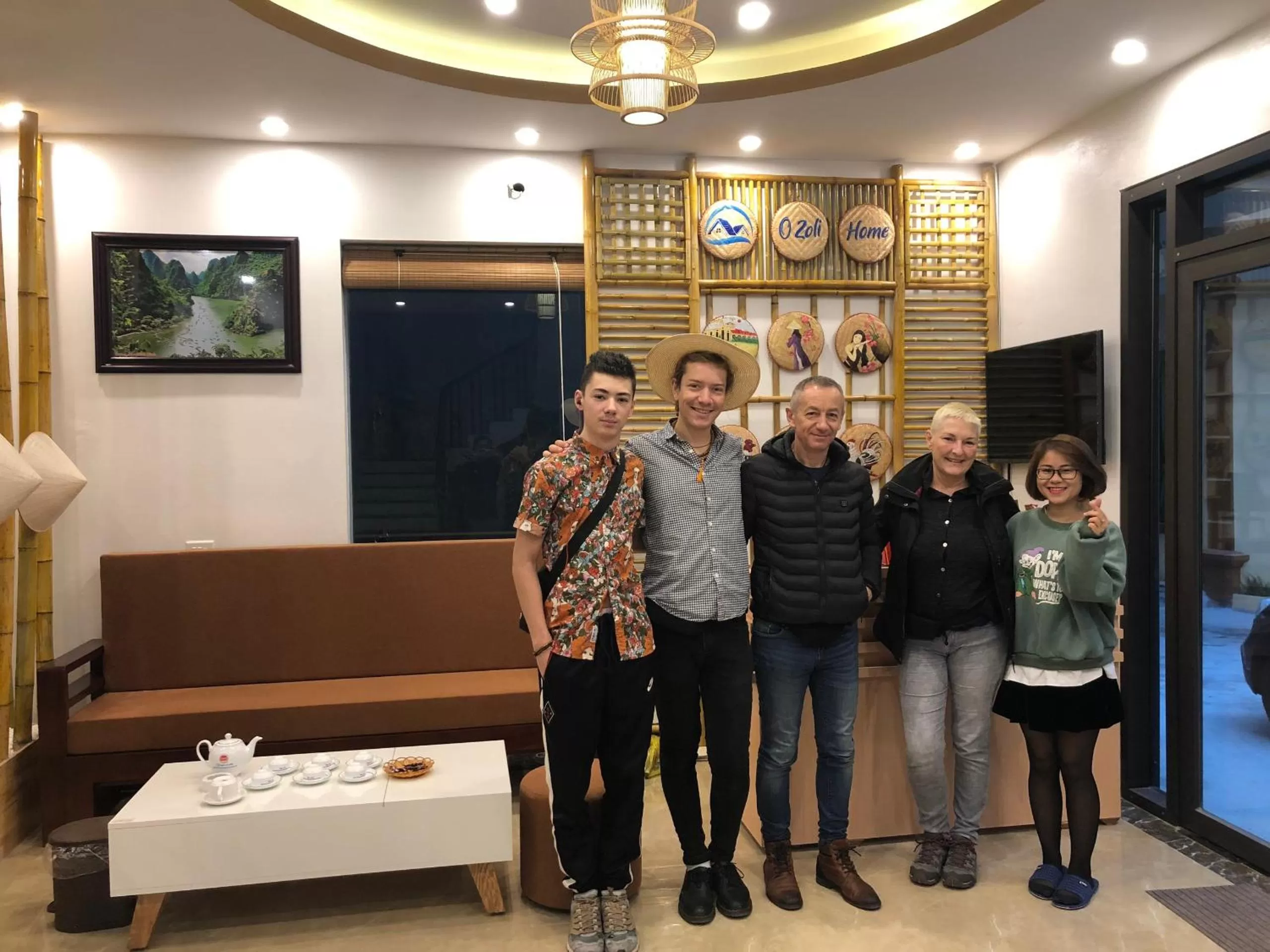 People in O Zoli Home