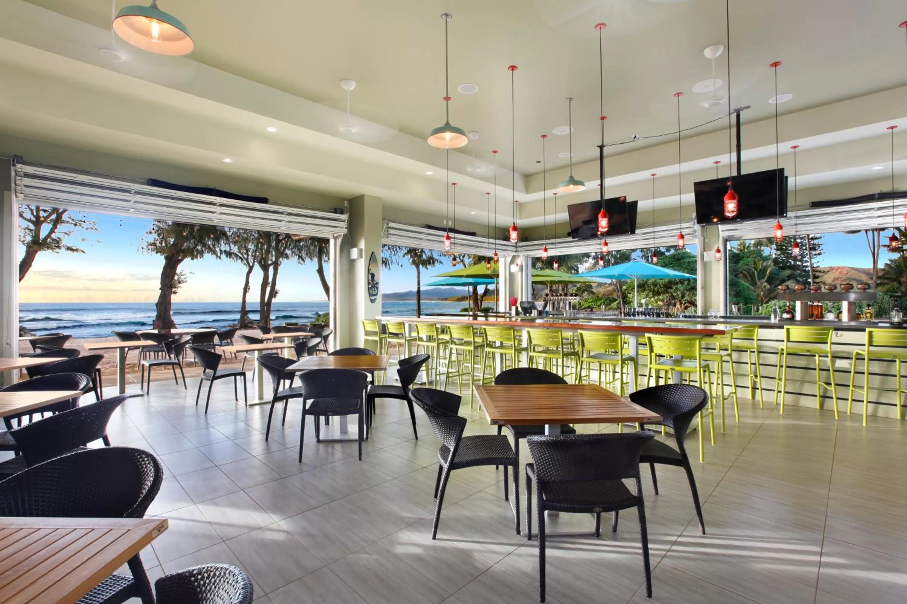 Restaurant/places to eat in Kauai Shores Hotel