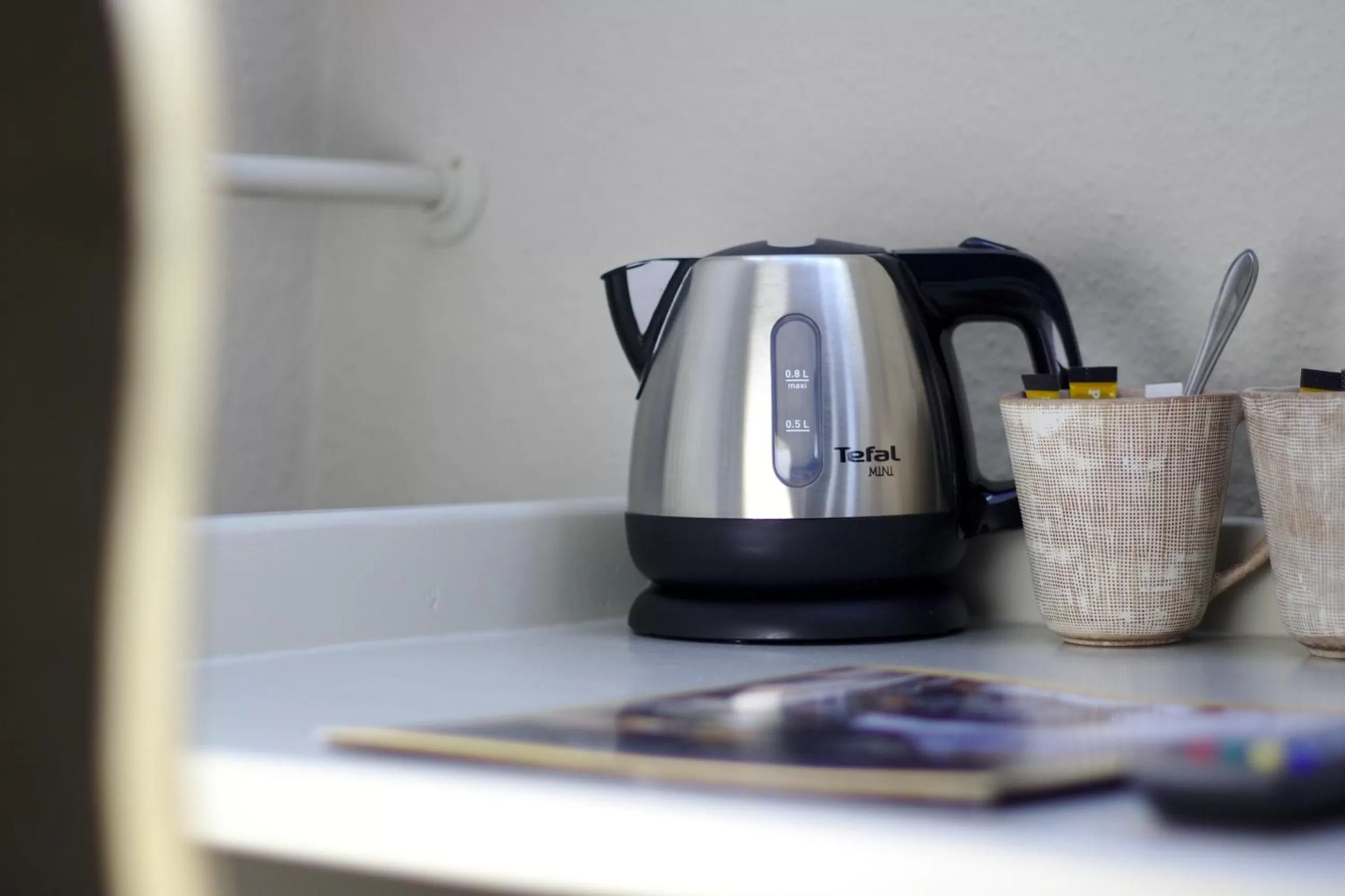 Coffee/tea facilities in Boutique Hotel Elburg met Tapperij