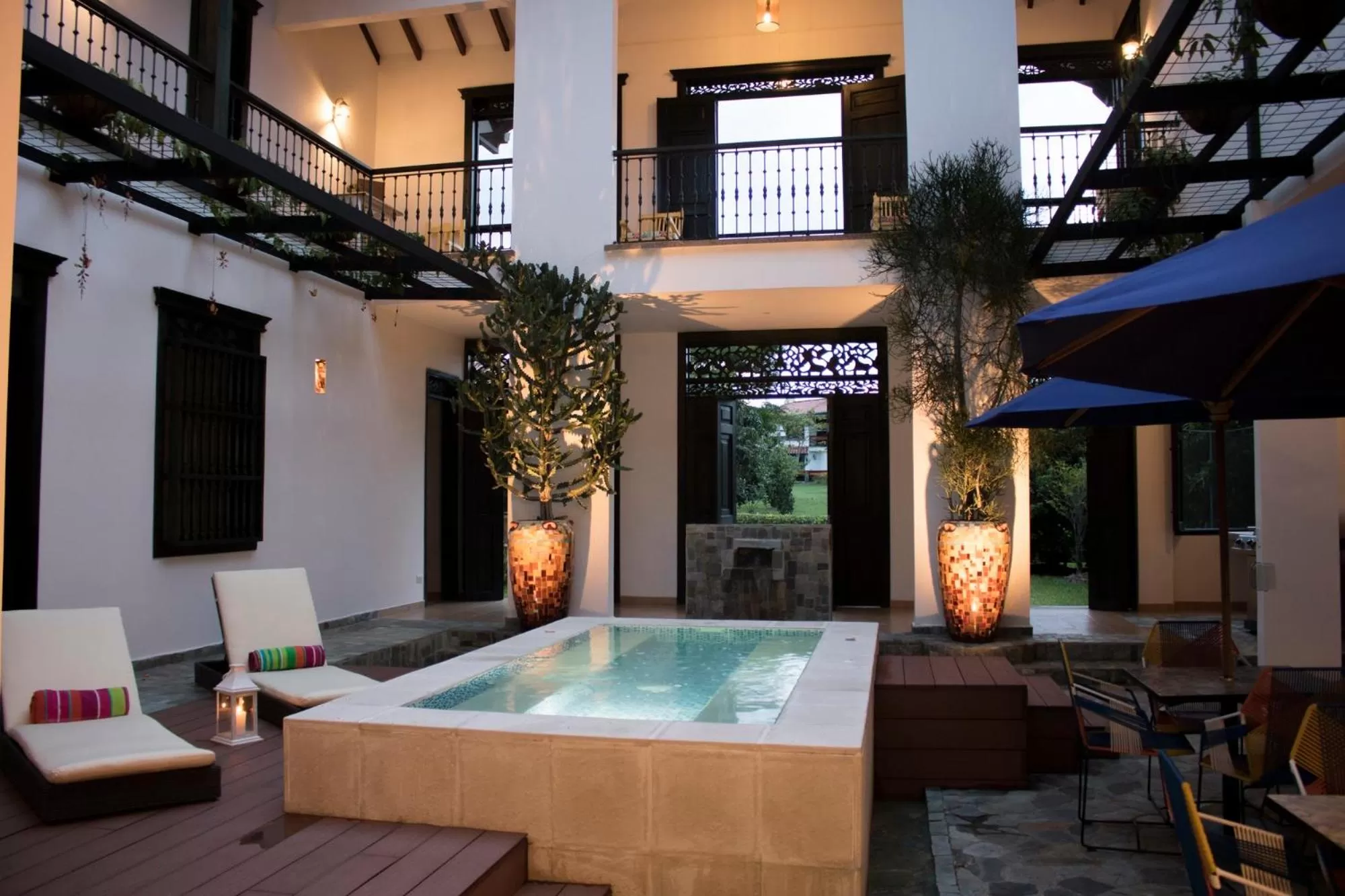 Swimming pool in La Herencia Hotel