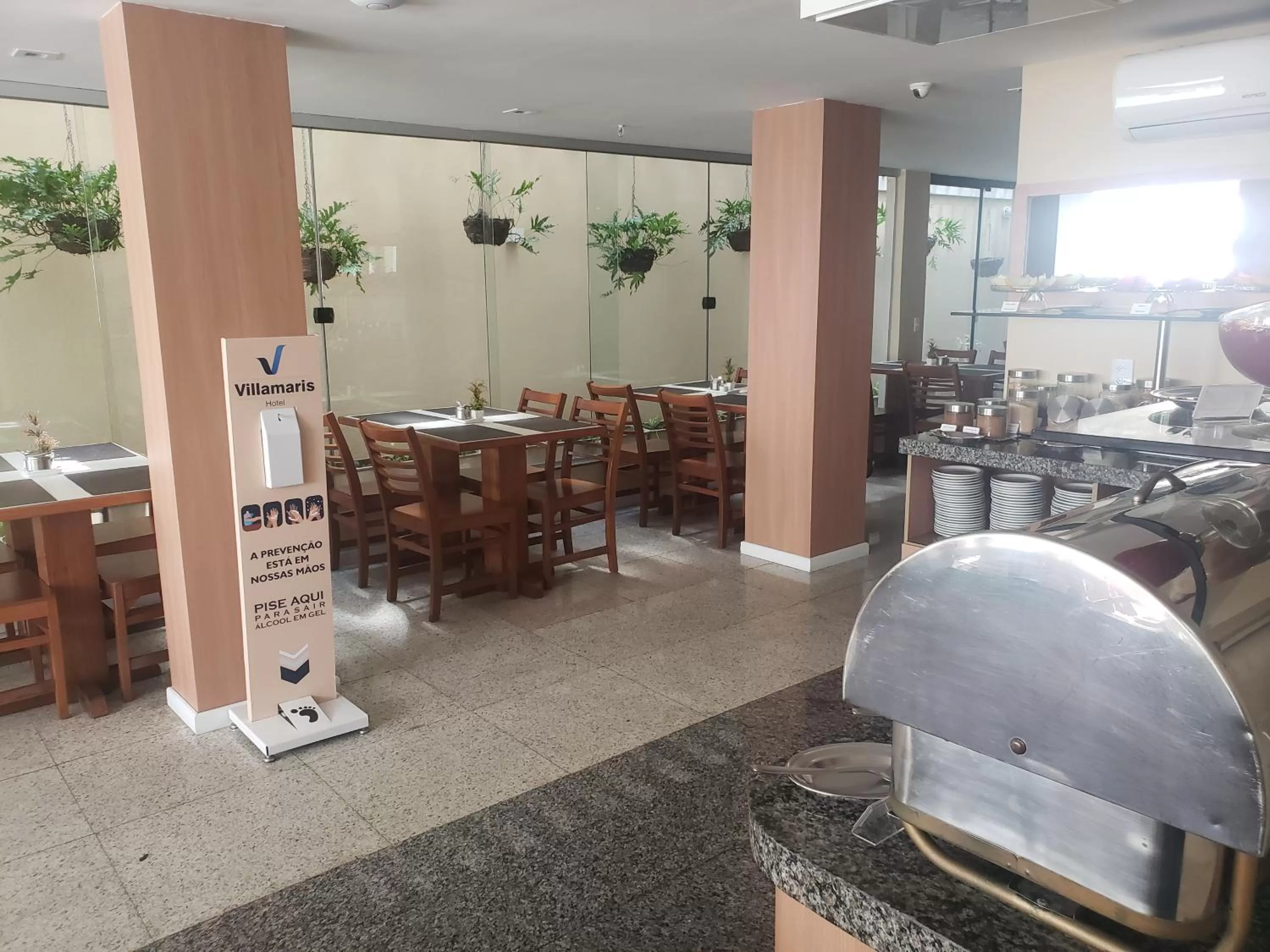 Restaurant/Places to Eat in Hotel Villamaris