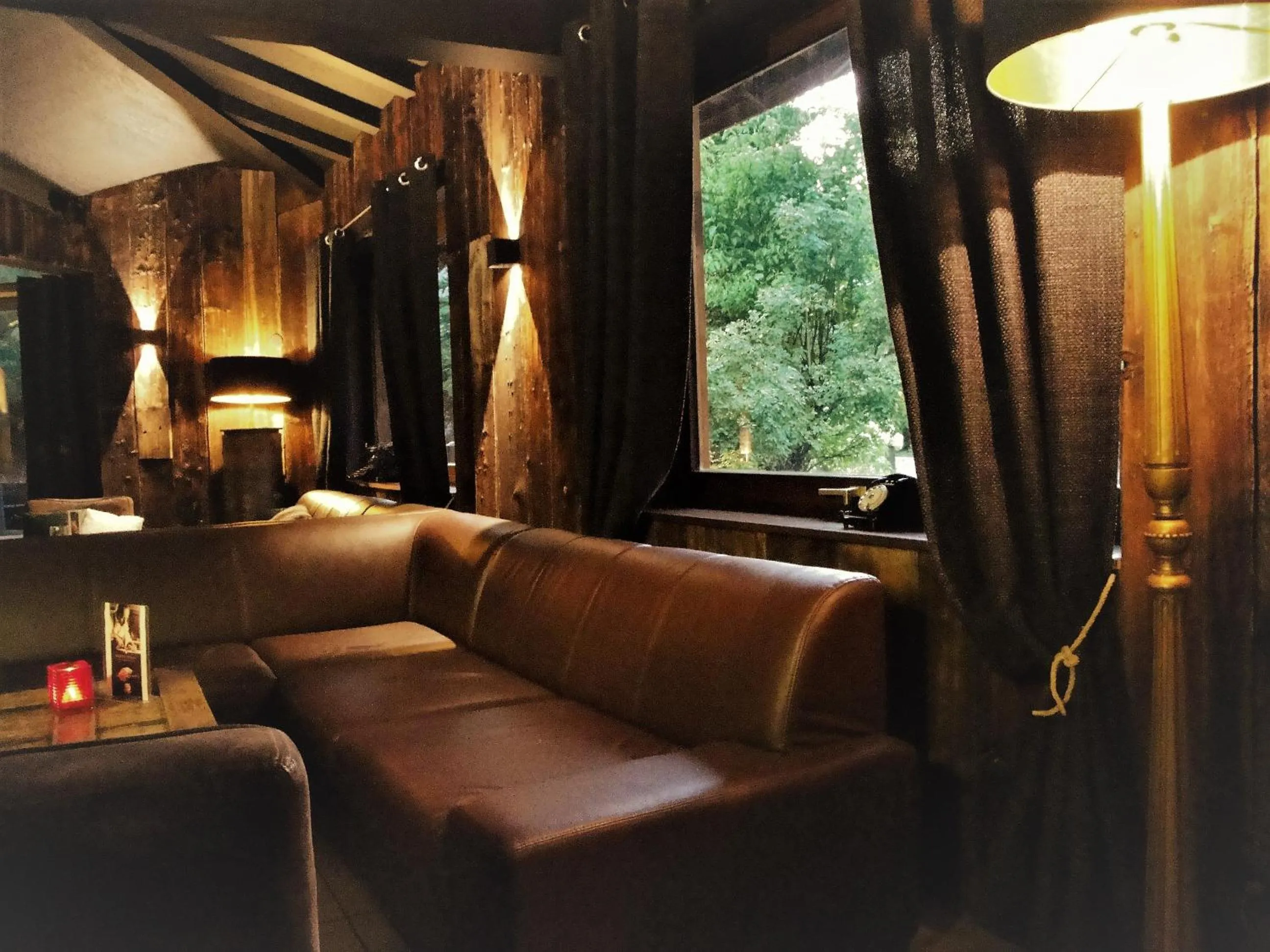 Lounge or bar in Chalet Hôtel du Bois