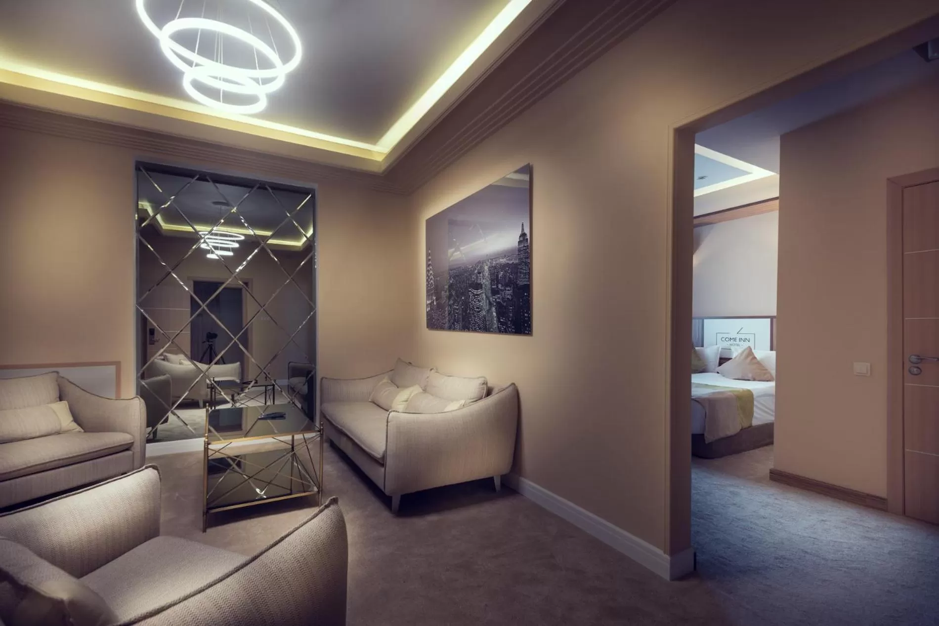 Living room, Bed in Come INN