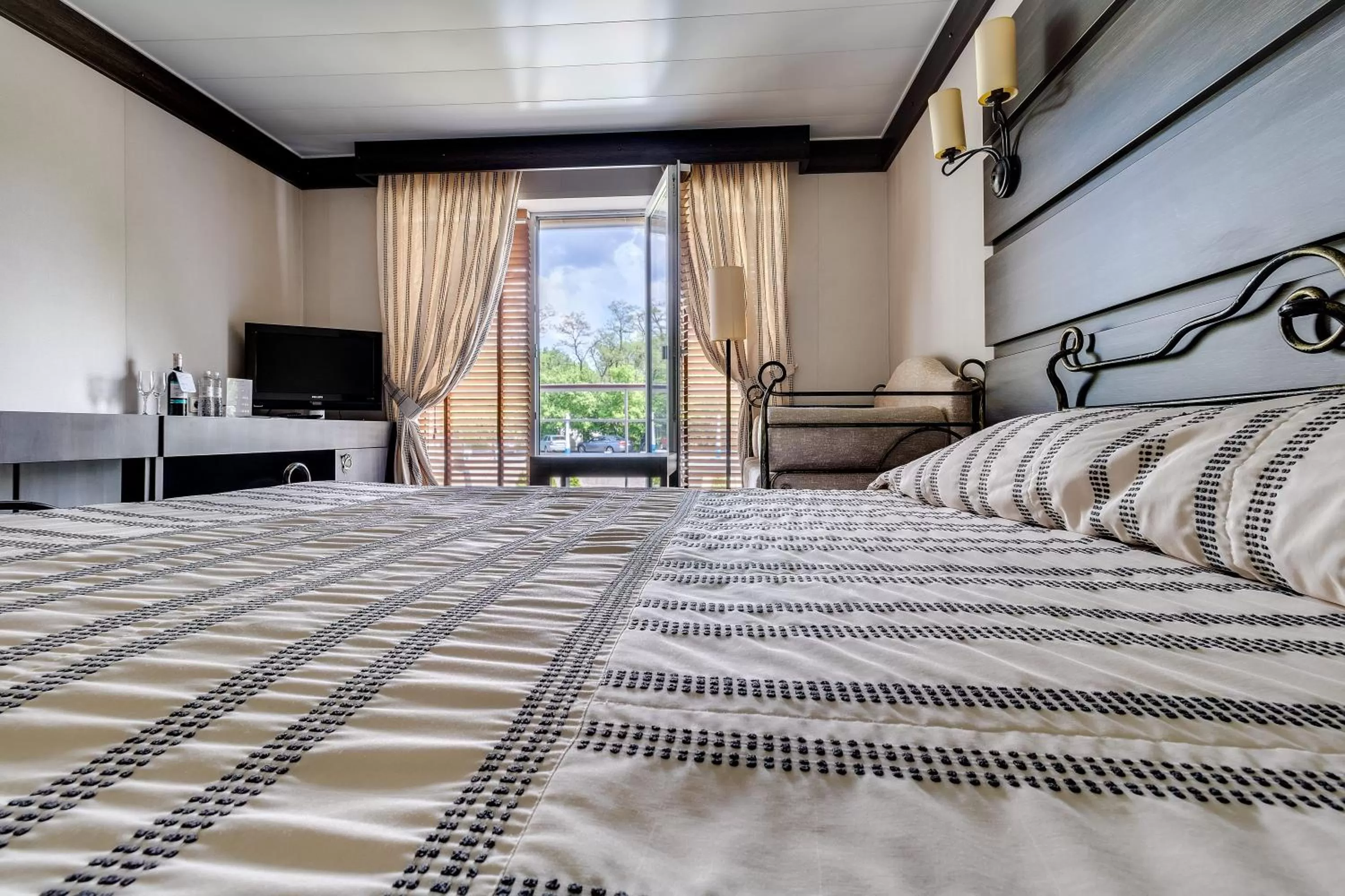 Photo of the whole room, Bed in Bakkara Hotel