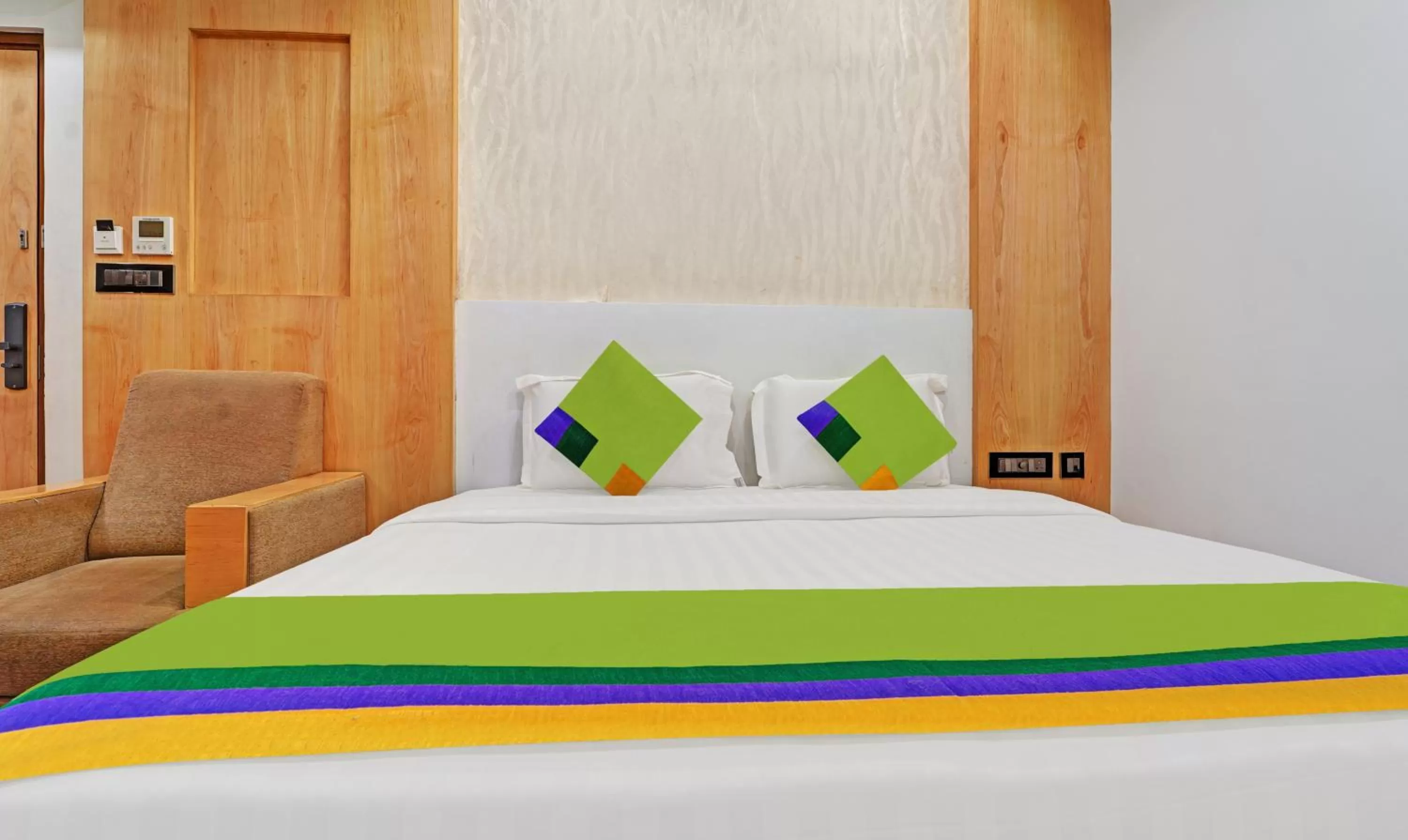 Bedroom, Bed in Treebo Vinayak Inn, 600 Mts From Coimbatore Railway Station