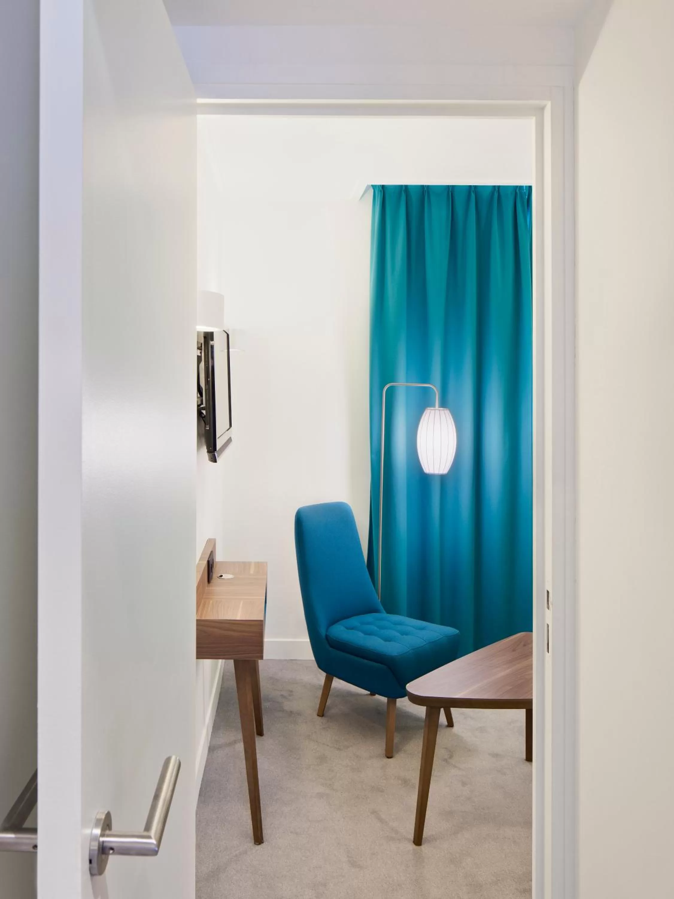 Seating area in Best Western Plus 61 Paris Nation Hotel