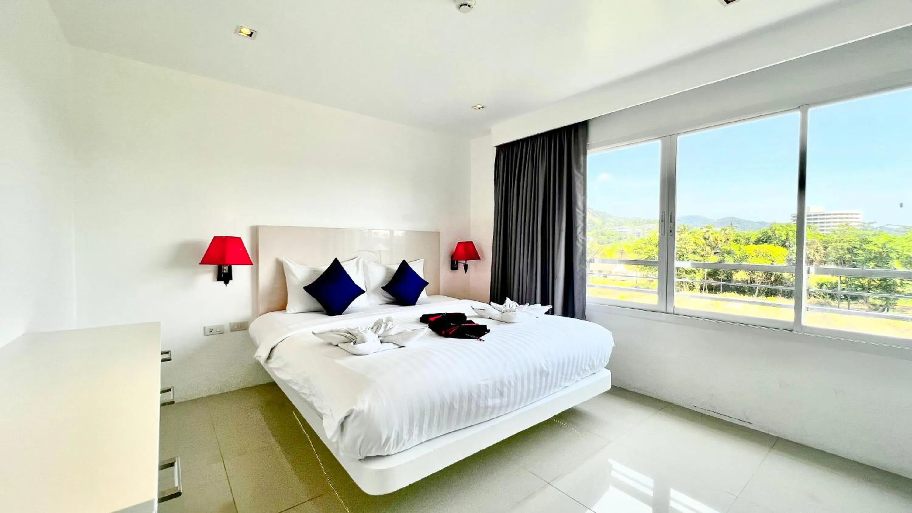 Bed in Grand Sunset Hotel Phuket