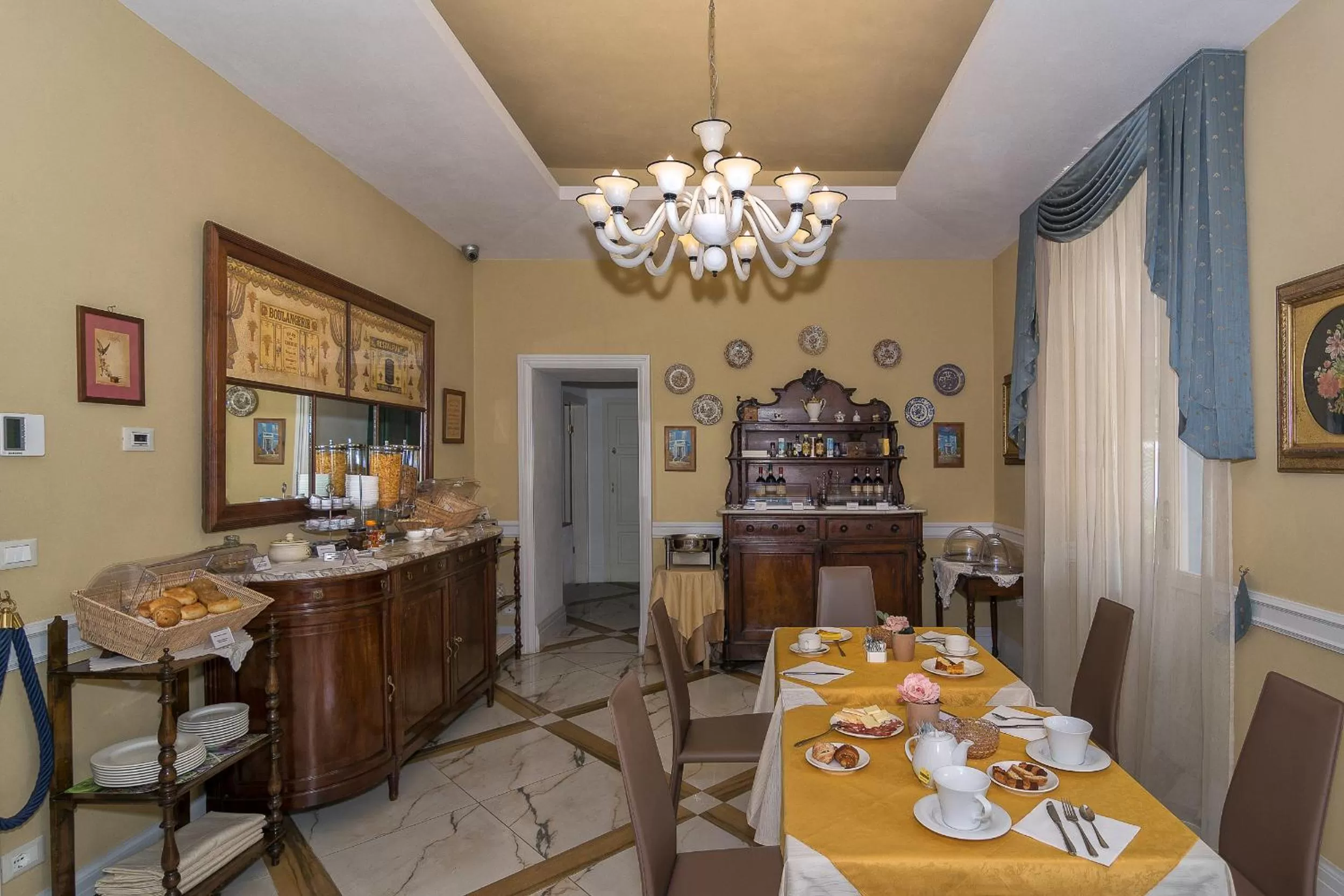 Restaurant/places to eat in Lucca in Azzurro Maison de Charme
