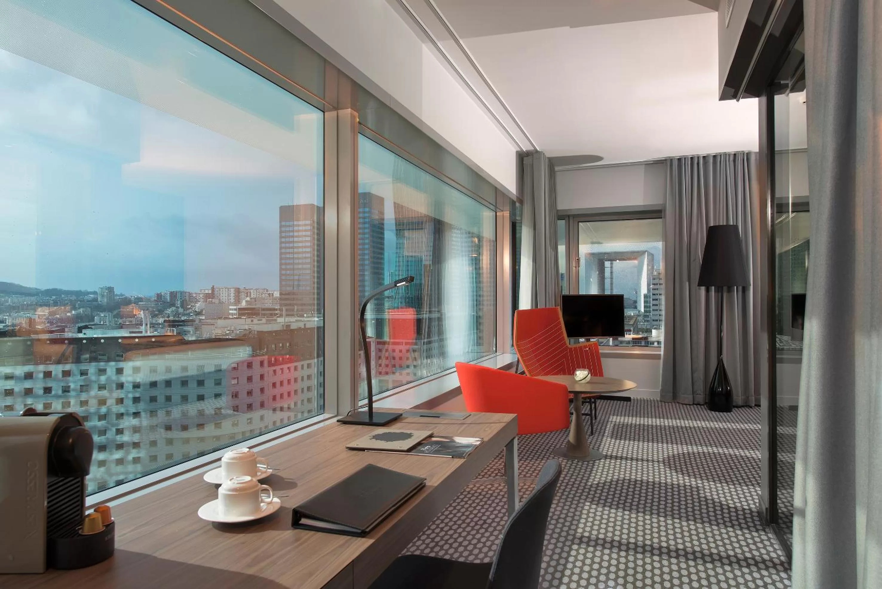 TV and multimedia in Melia Paris La Defense