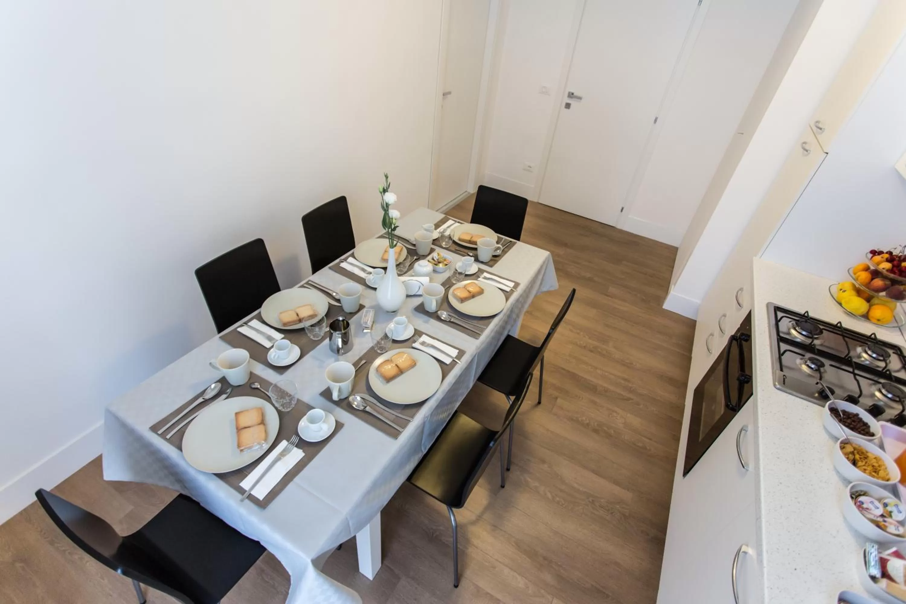 Restaurant/places to eat in Rhegion B&B