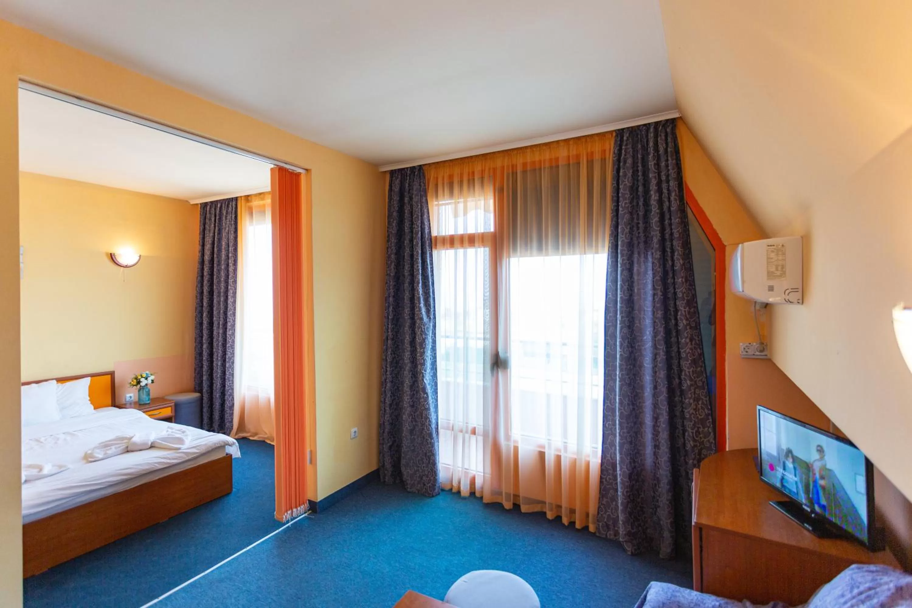 Bed in Family Hotel Jemelly