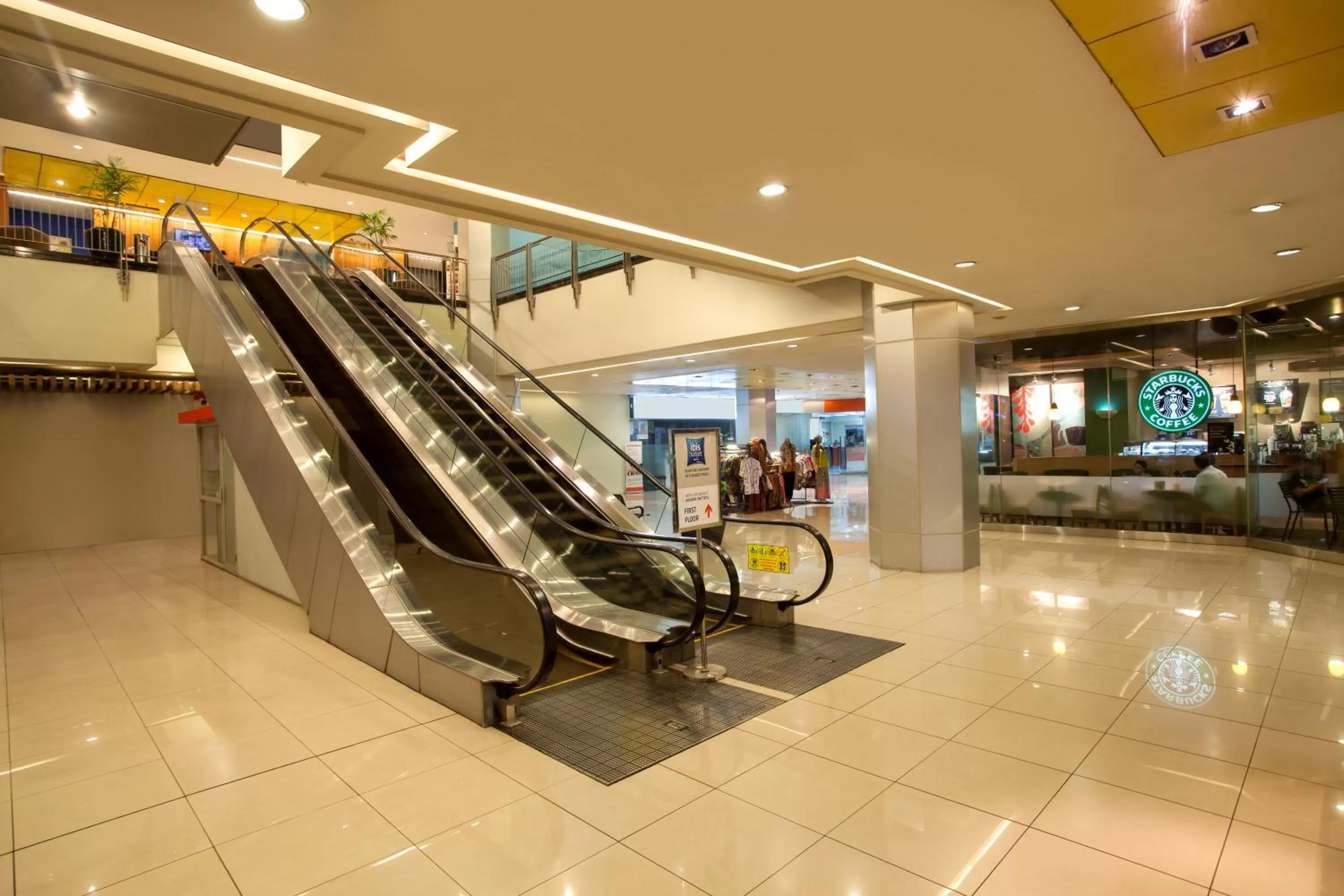 On-site shops in Ibis Budget Jakarta Menteng