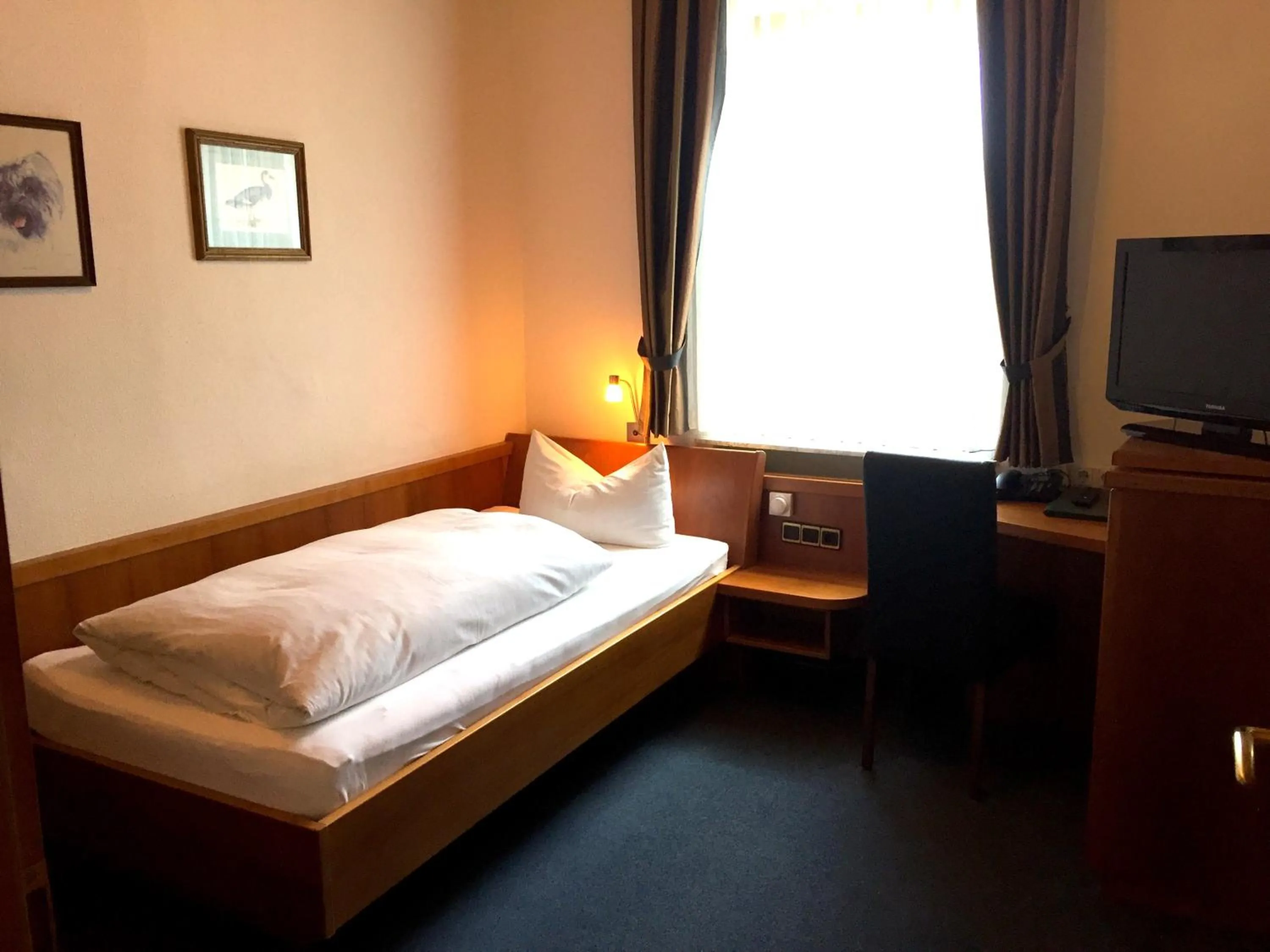 Photo of the whole room, Bed in Hotel Zur Schönen Aussicht