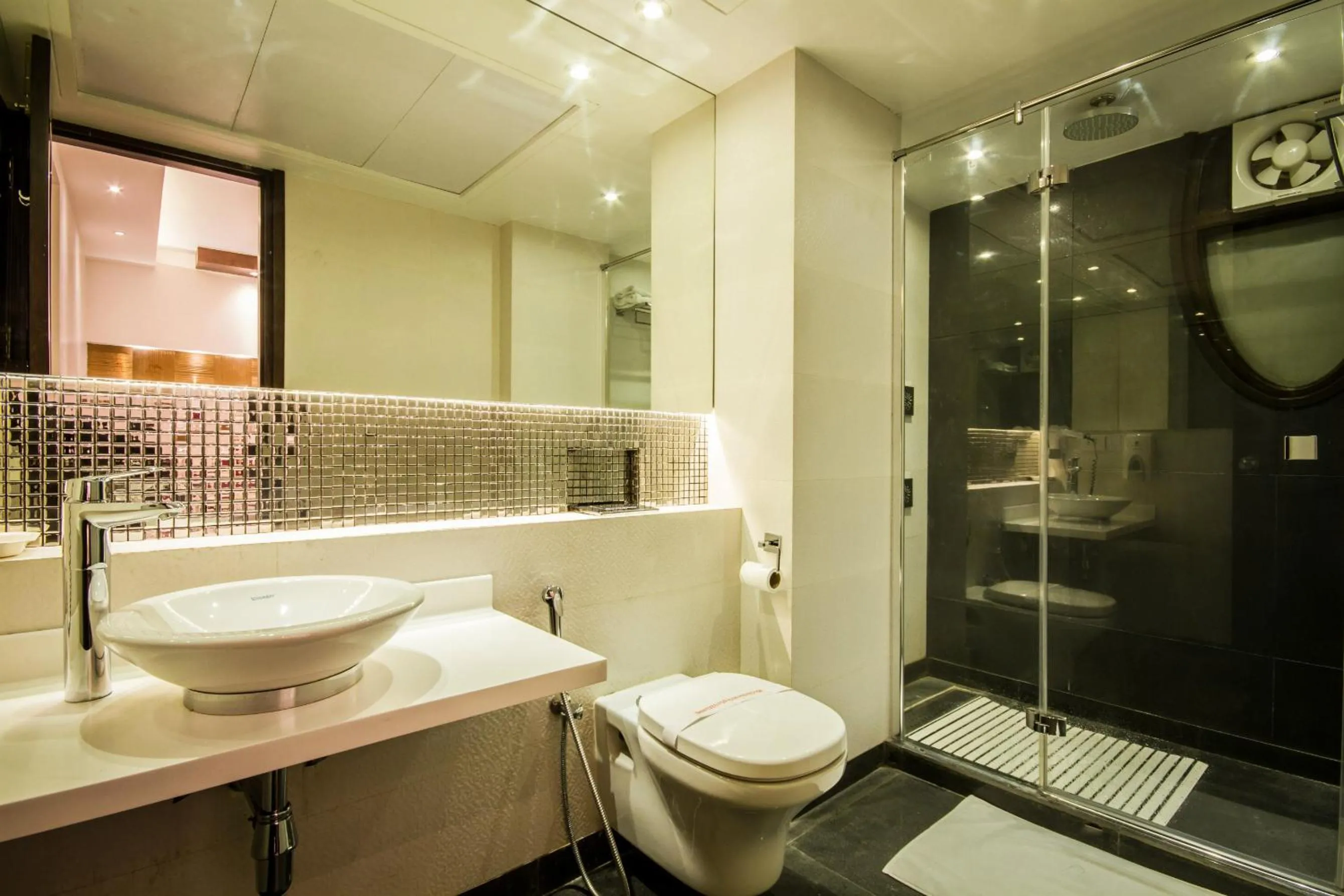 Bathroom in Hotel Grand Godwin - Near New Delhi Railway Station - Paharganj