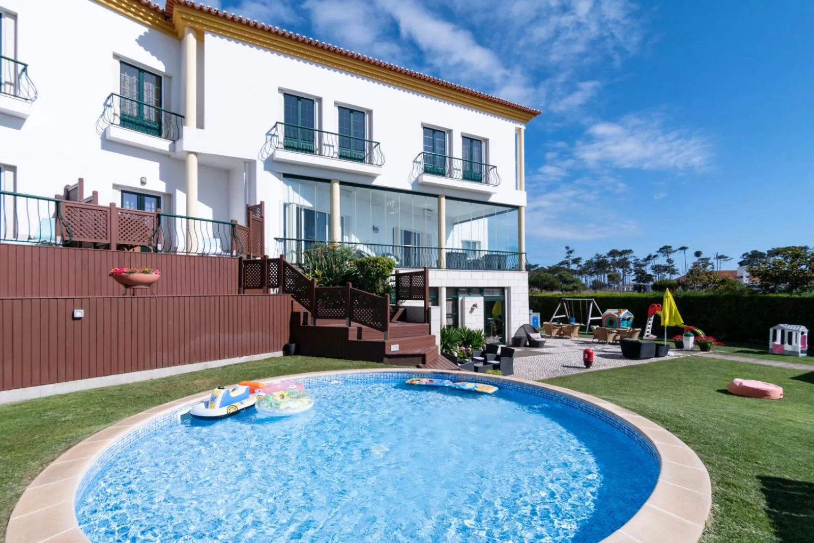 Swimming pool in Hotel Dom Vasco