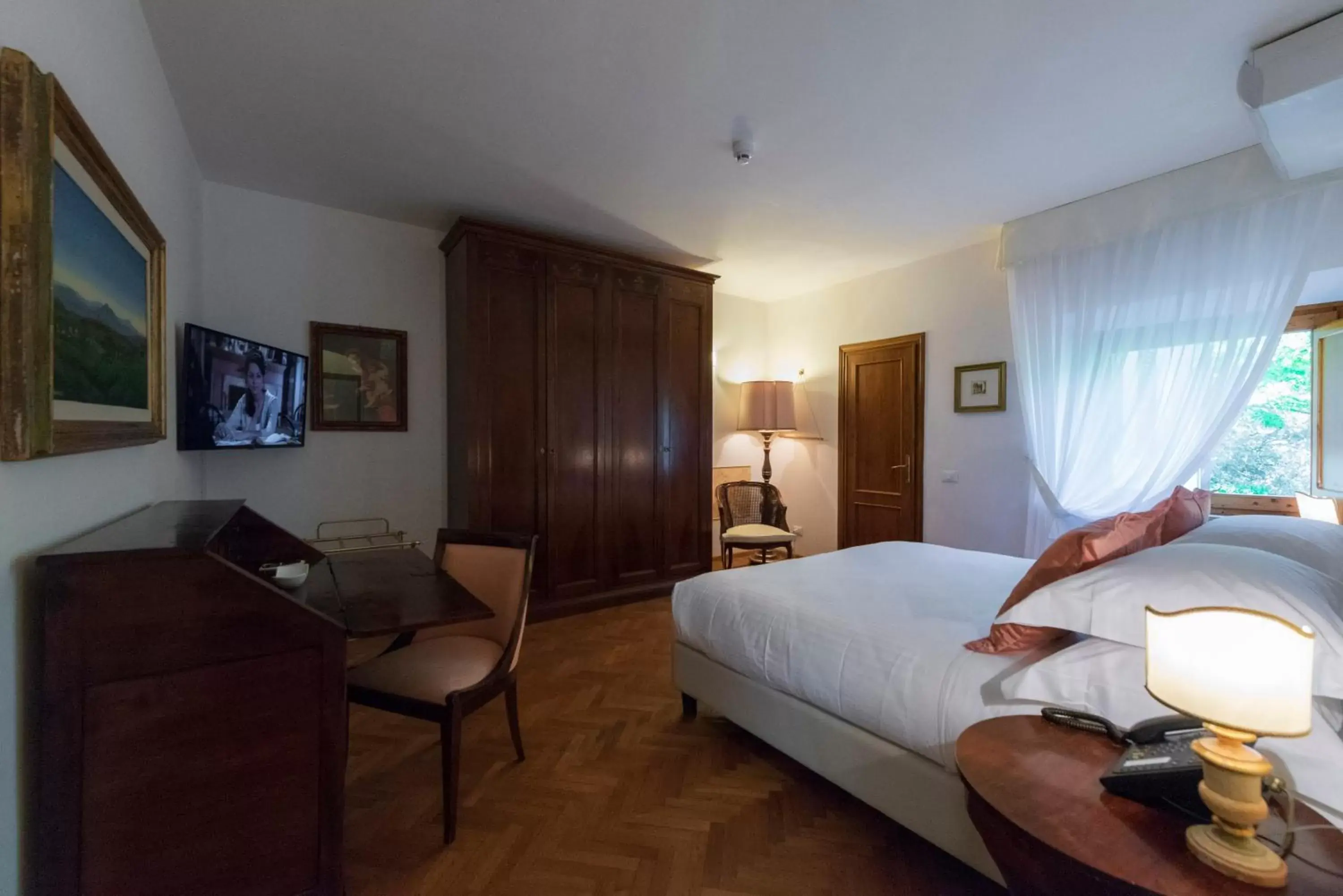Suite - single occupancy in Villa Scacciapensieri Boutique Hotel Suite - single occupancy in Villa Scacciapensieri Boutique Hotel