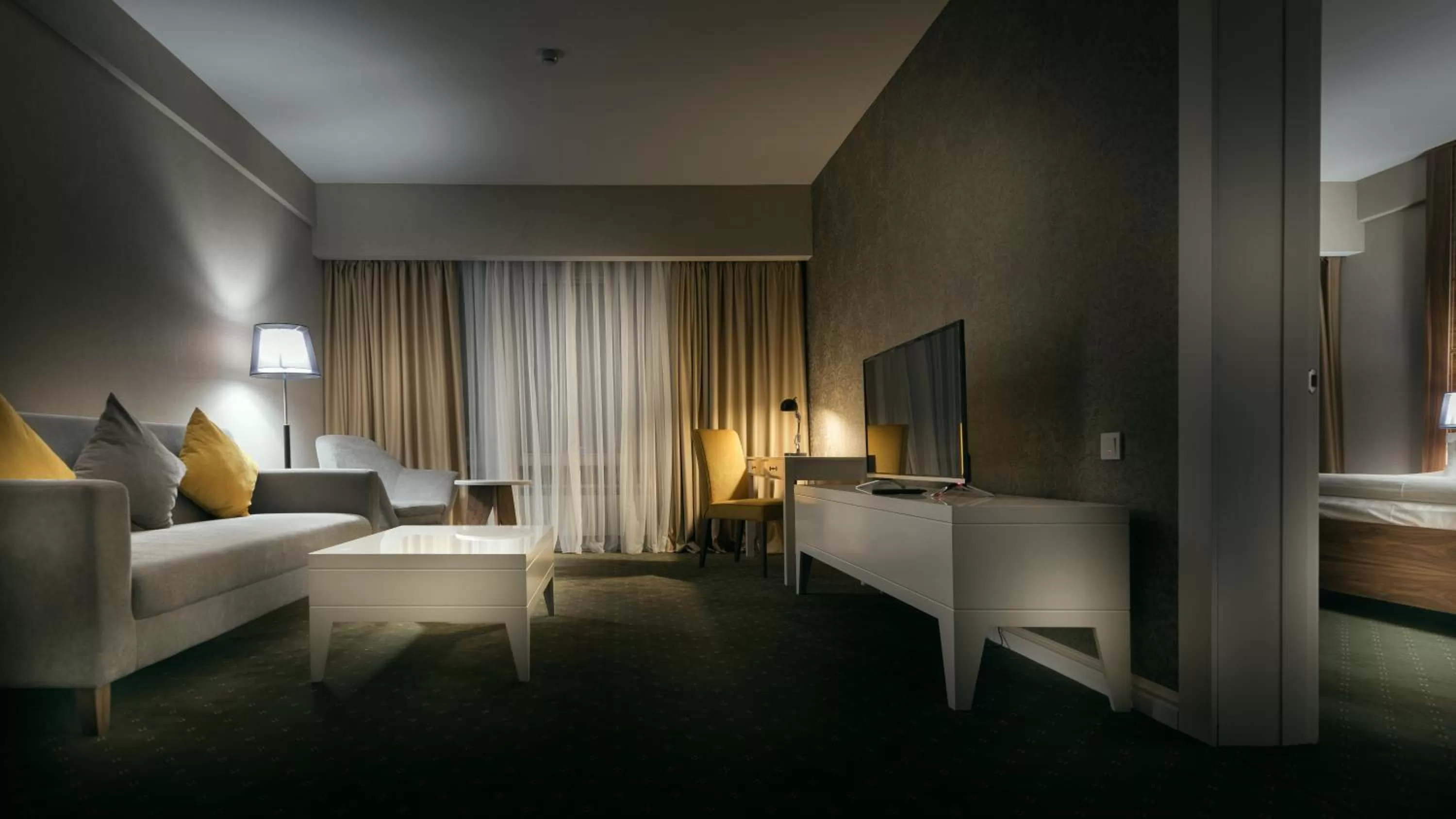 TV and multimedia, Bed in The Square