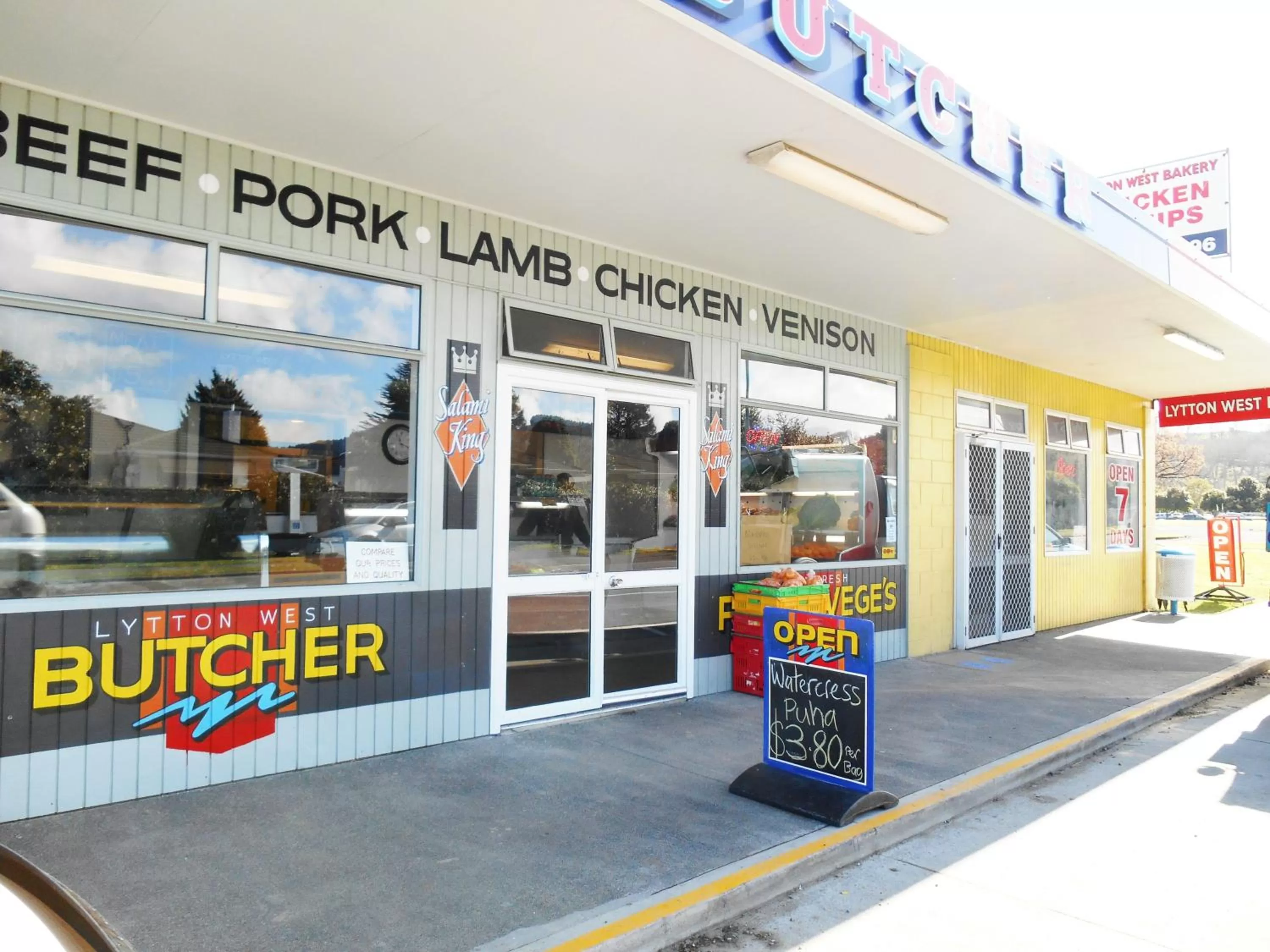 Shopping Area in Tudor Park Motel Spacious with kitchens 1 minute walk to restaurant and shopping centre and Gisborne Hospital