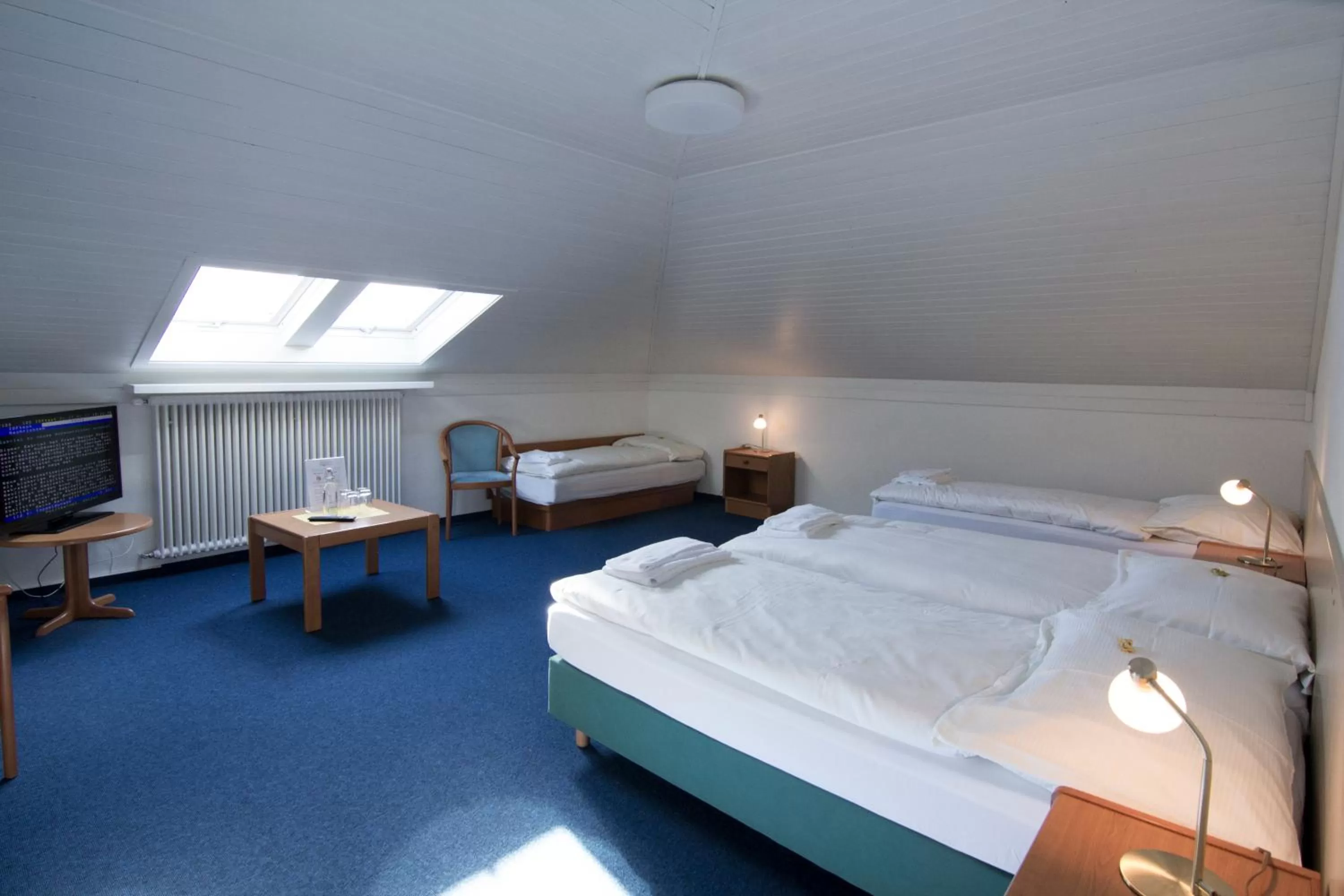 Photo of the whole room, Bed in Central Hotel Post