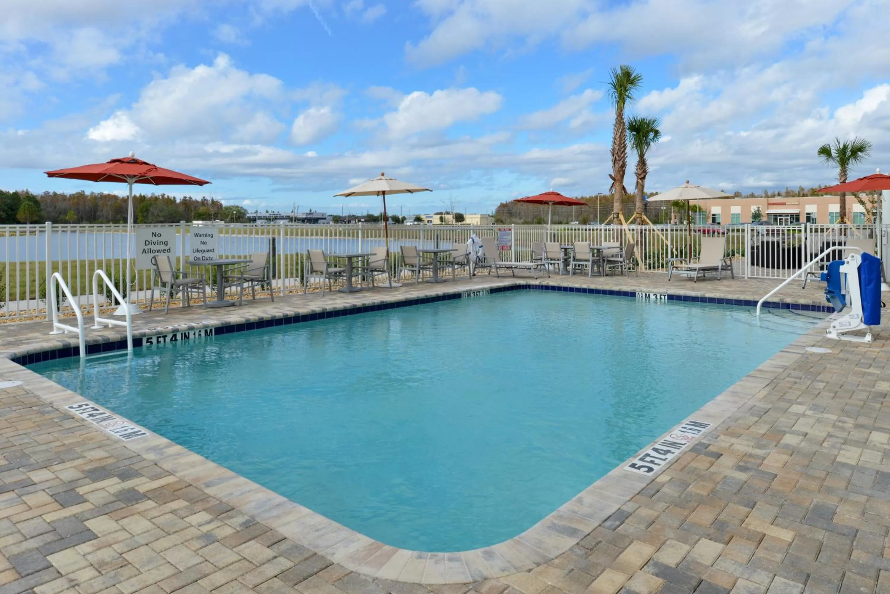 Swimming pool in Holiday Inn Express & Suites Trinity by IHG