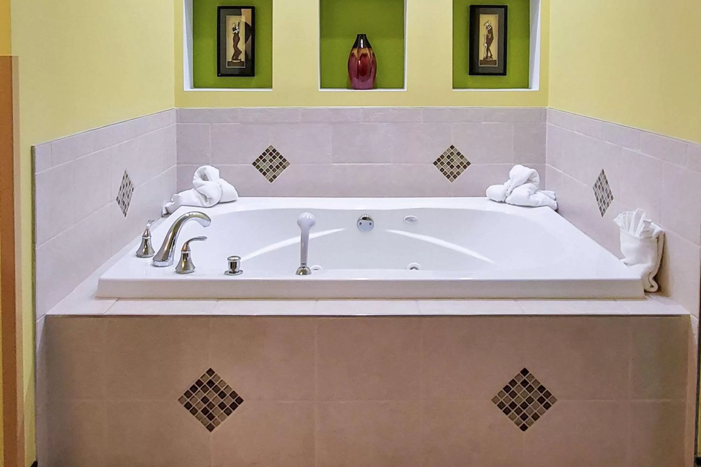 Photo of the whole room in Comfort Inn Athens I - 75