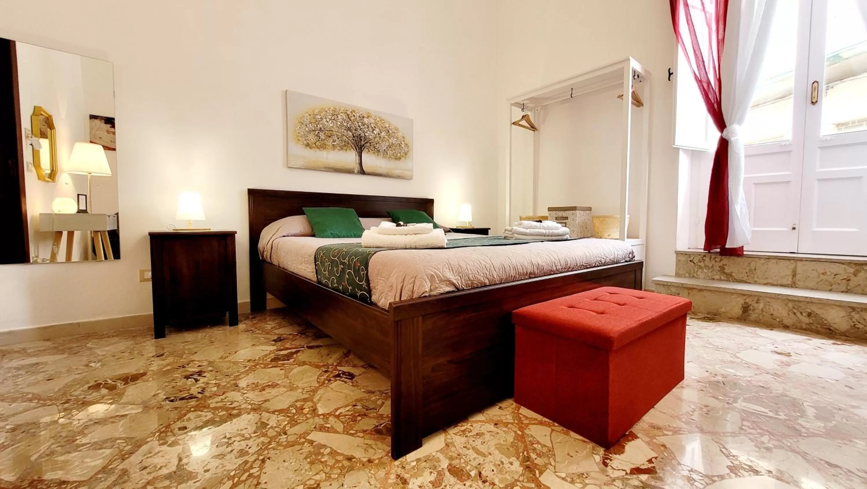 Bed in Zanzi 's Charming Rooms