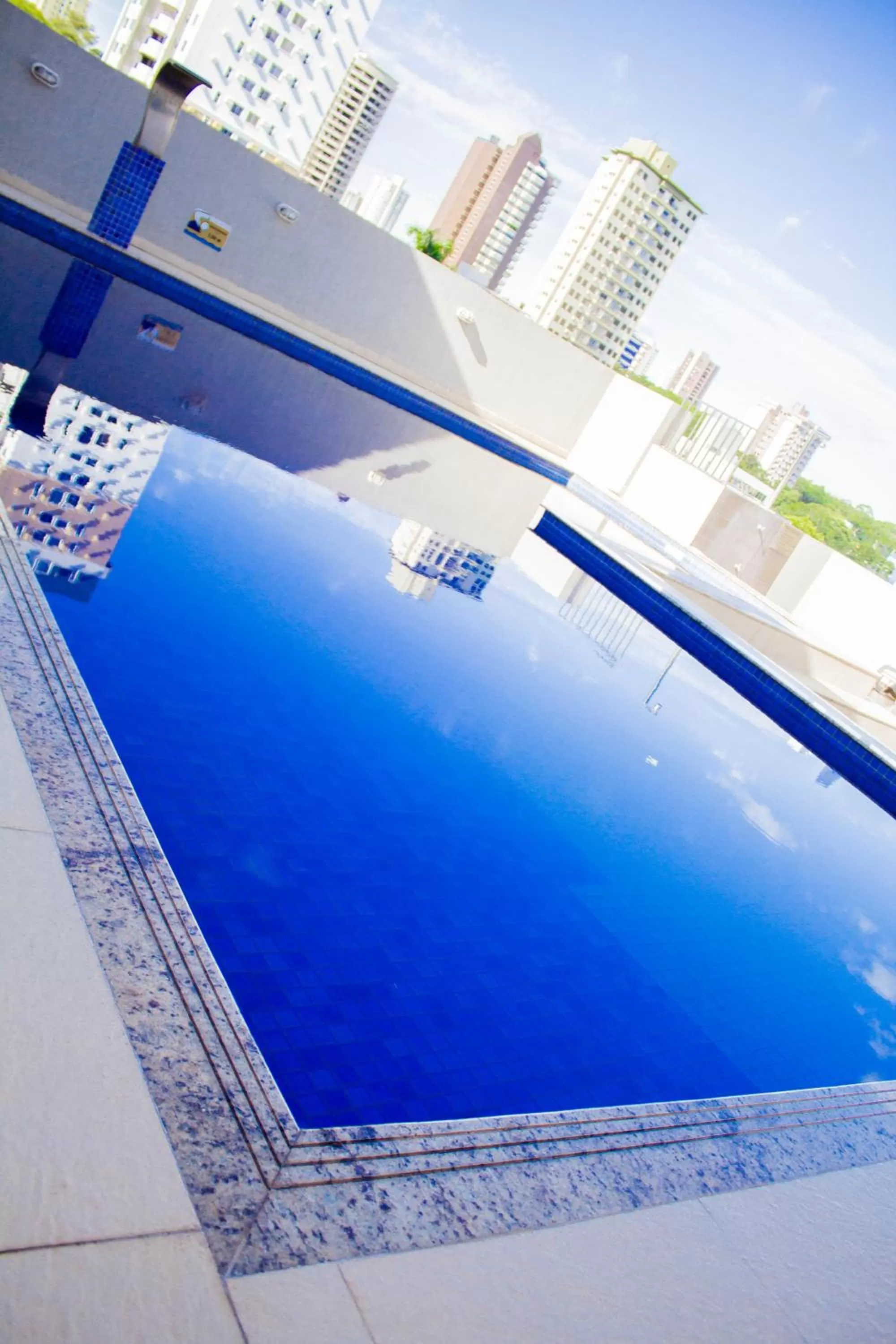 Swimming pool in Hotel Baviera Iguassu