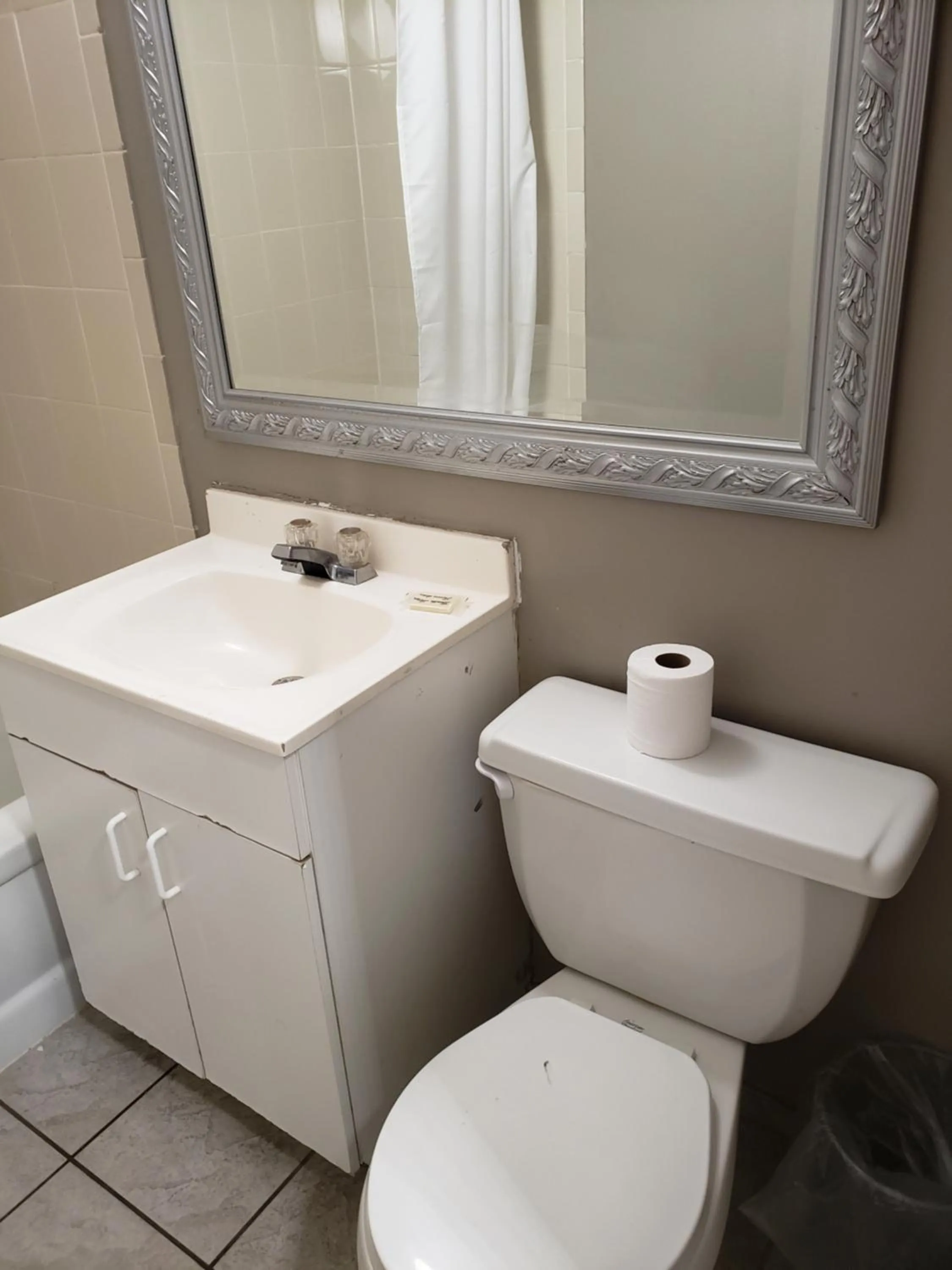 Niagara Falls Courtside Inn