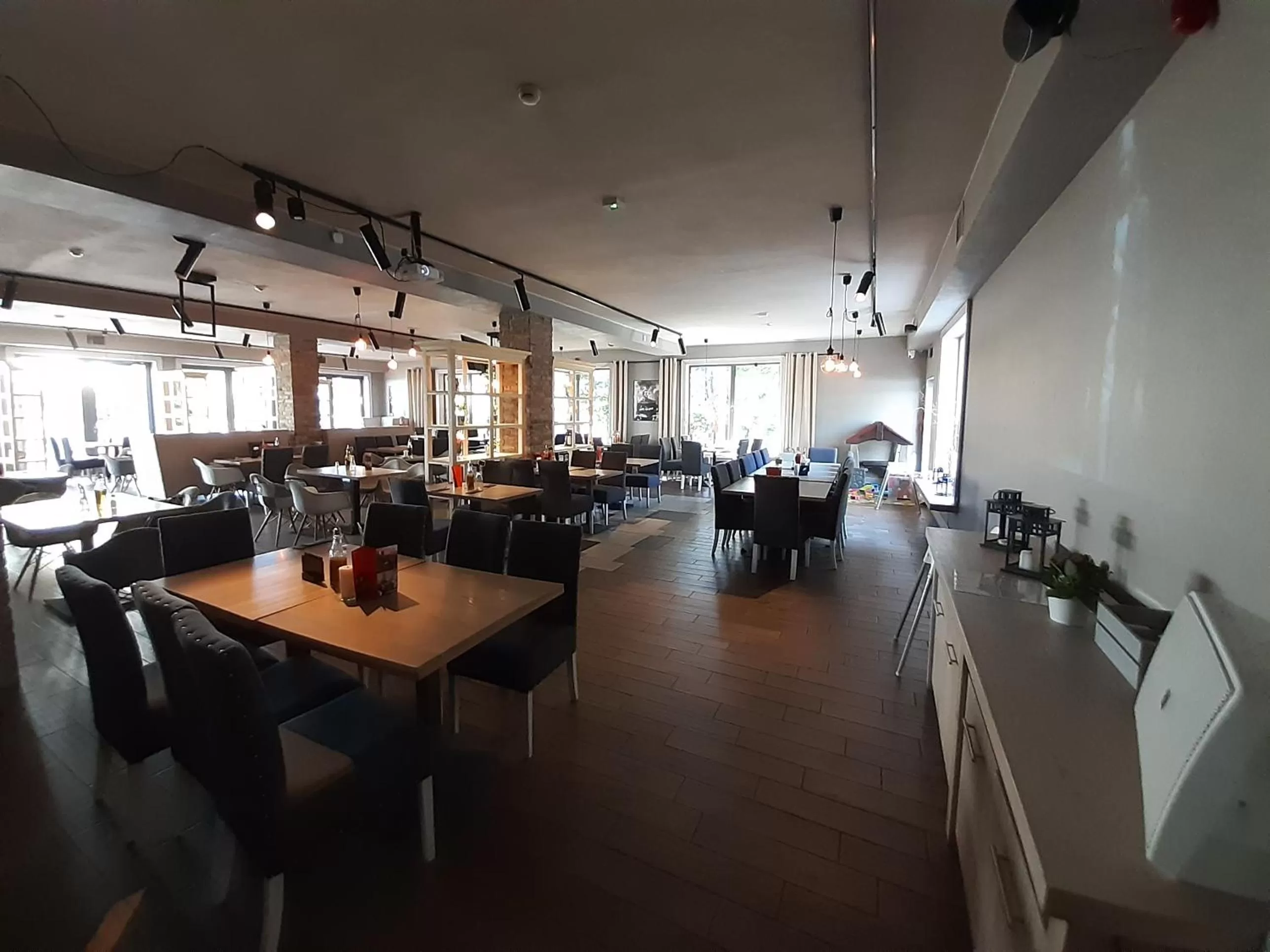 Restaurant/places to eat in Hotel Pomarańczowa Plaża