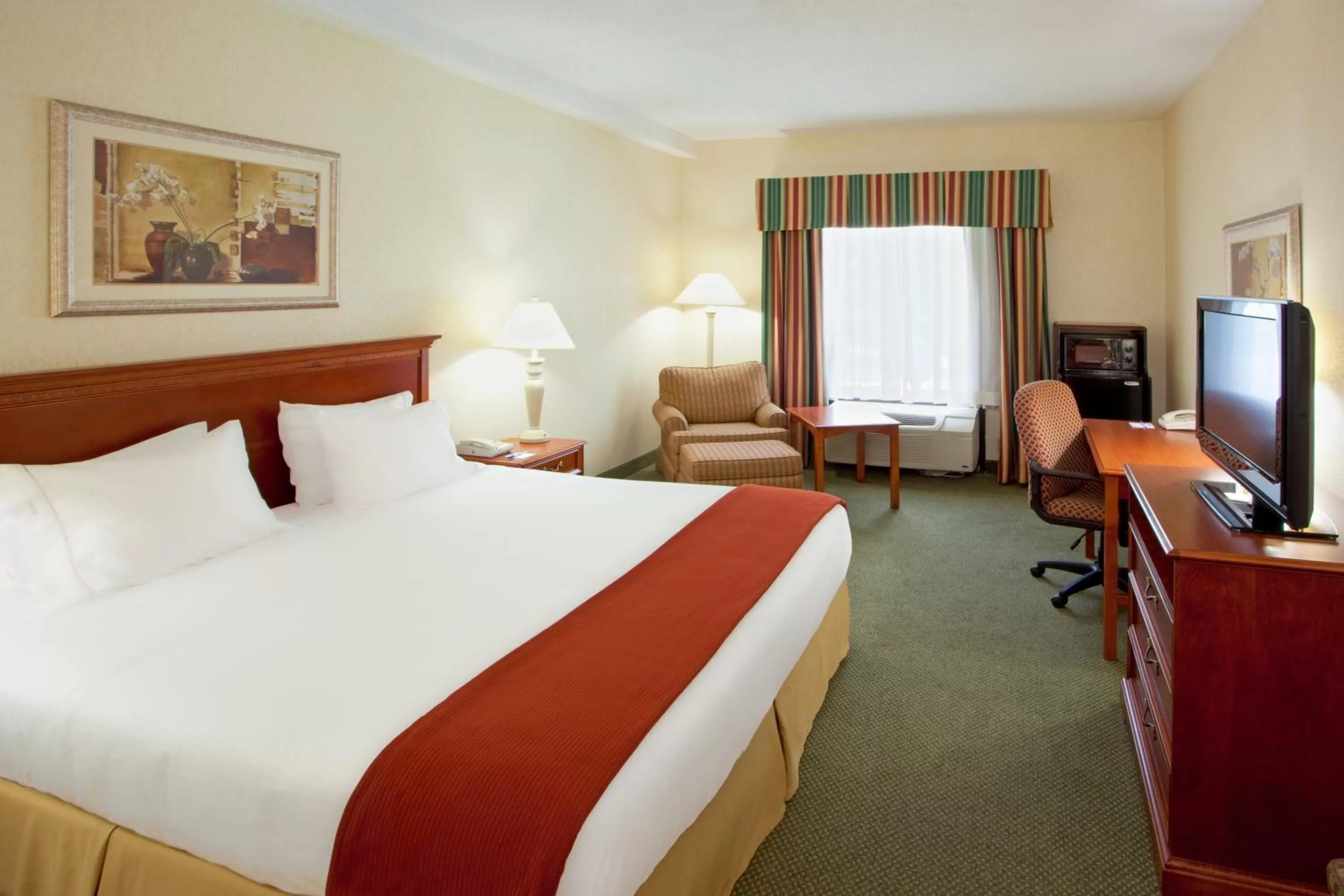 Photo of the whole room, Bed in Holiday Inn Express Richmond-Mechanicsville by IHG