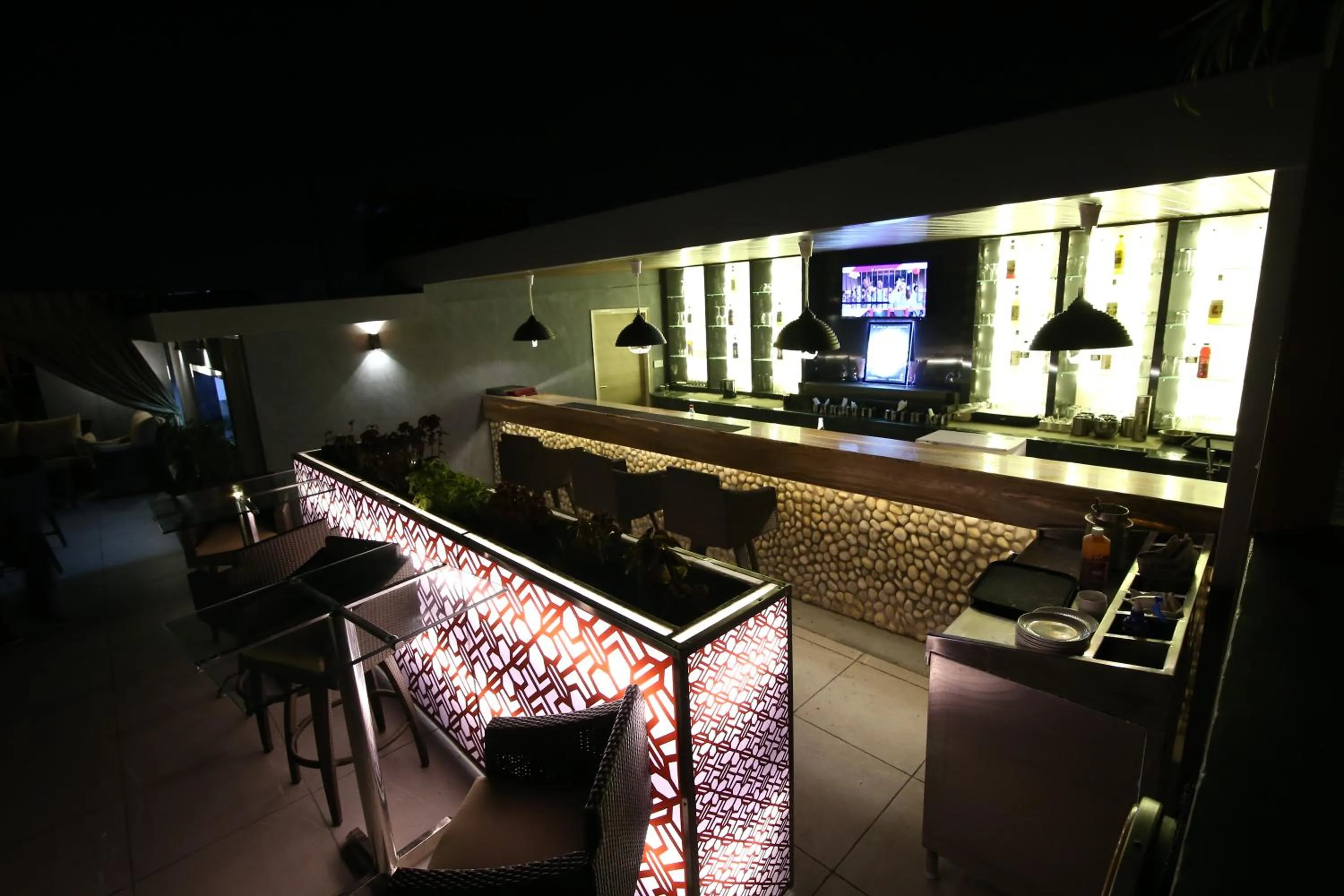 Evening entertainment in Hotel City Heart Premium