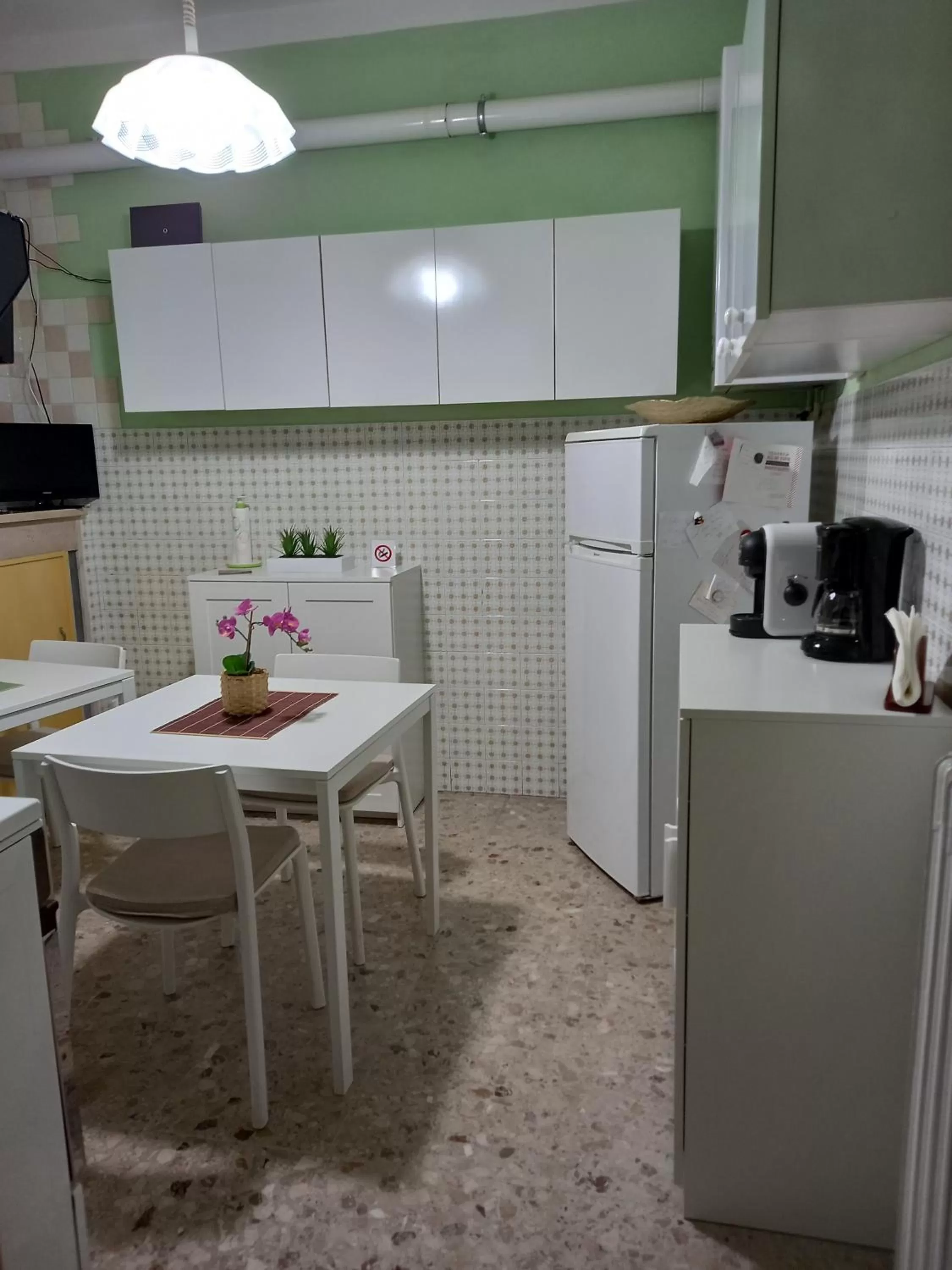 Communal lounge/ TV room in nAnA'