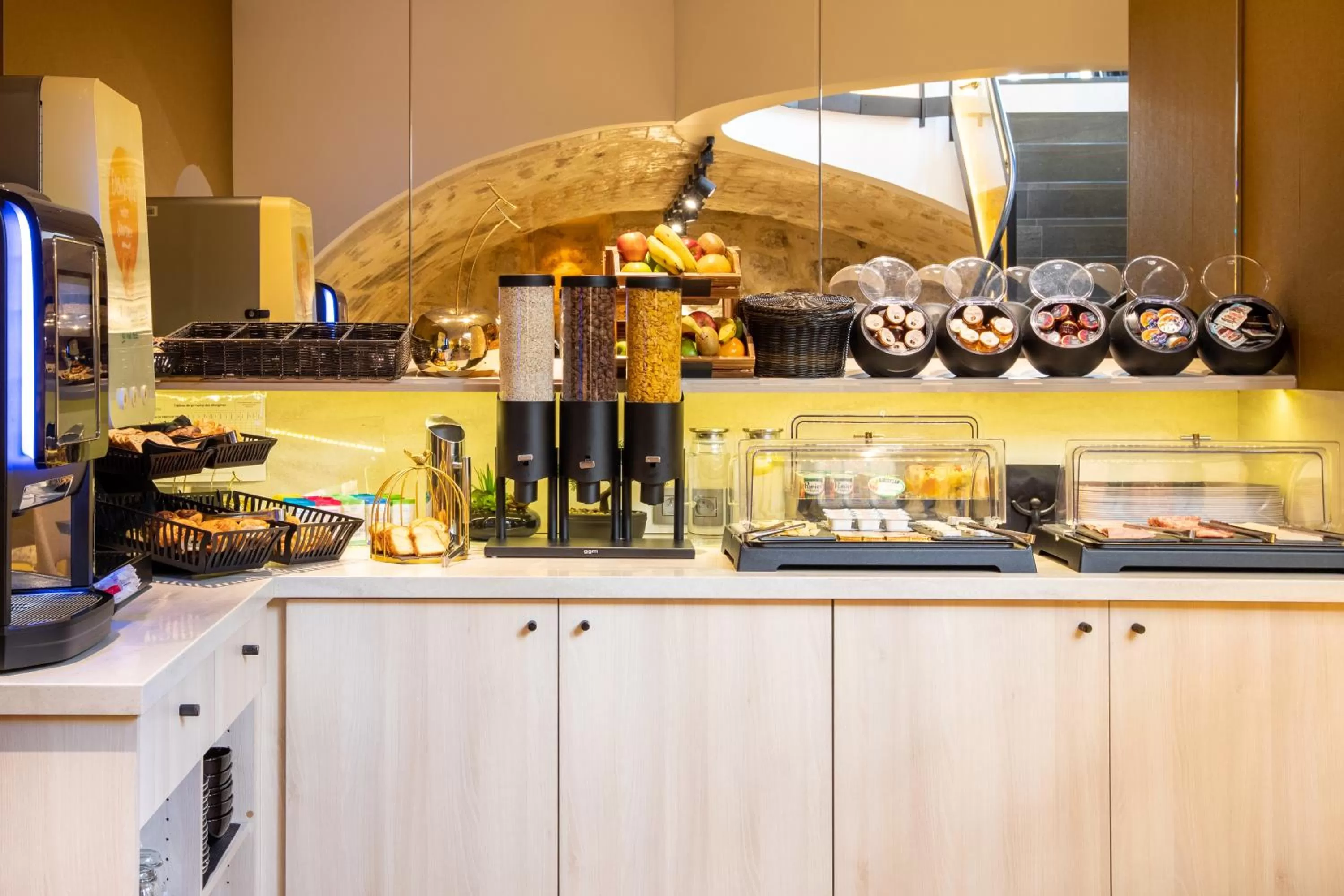 Food and drinks in Prince Albert Lyon Bercy