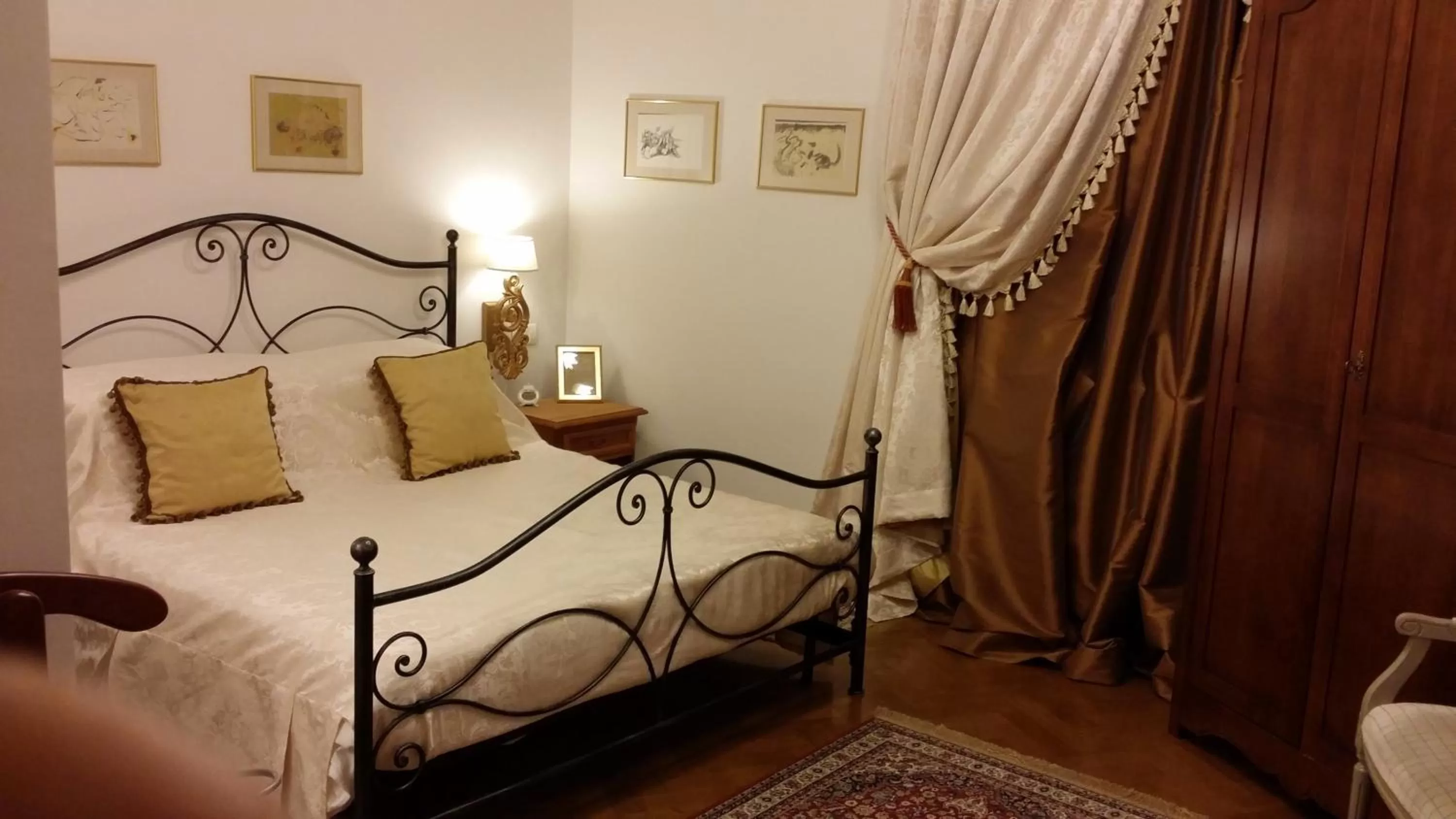 Bed in Grand Boutique Hotel