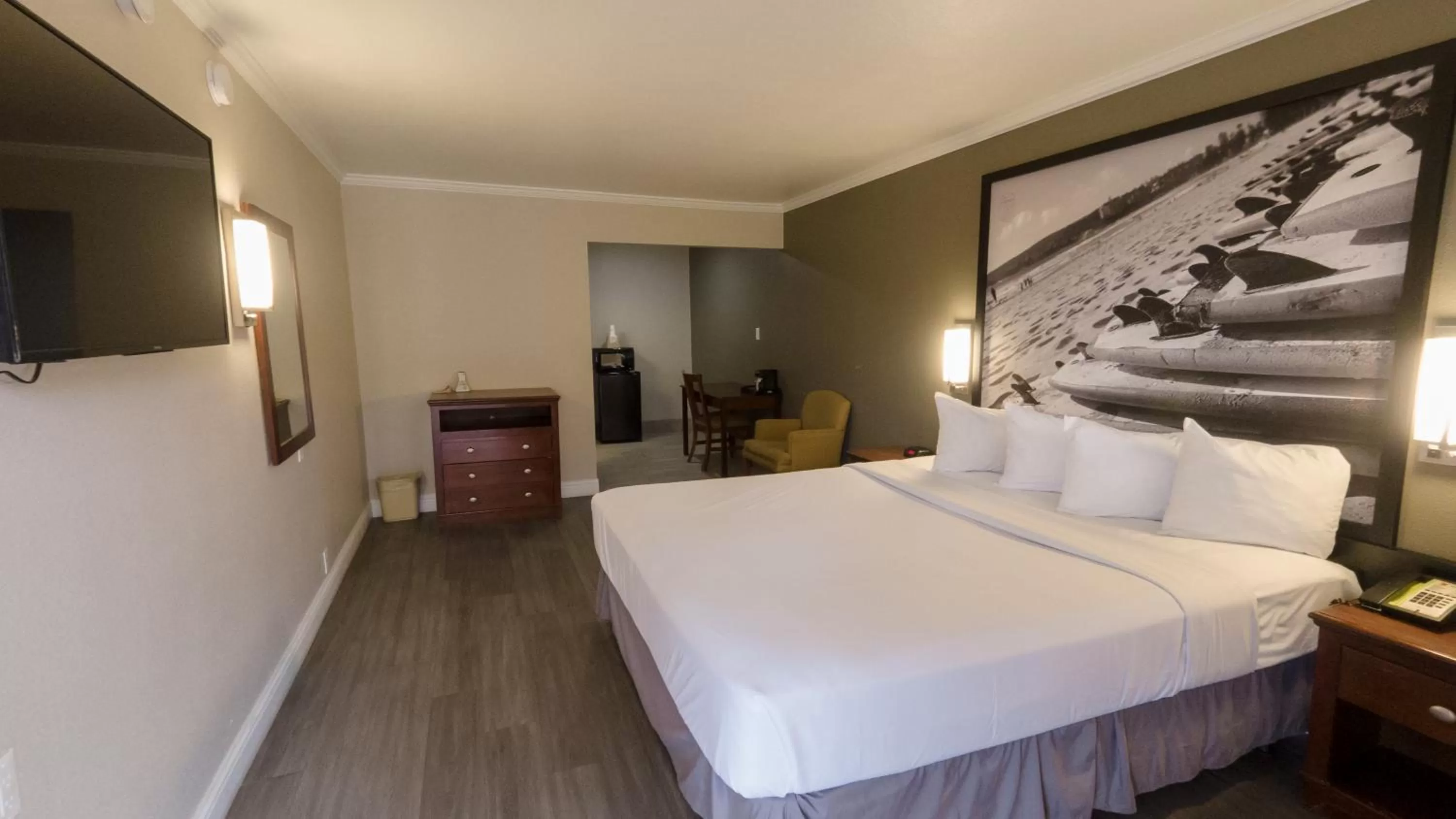 Bed in Super 8 by Wyndham Santa Cruz Beach