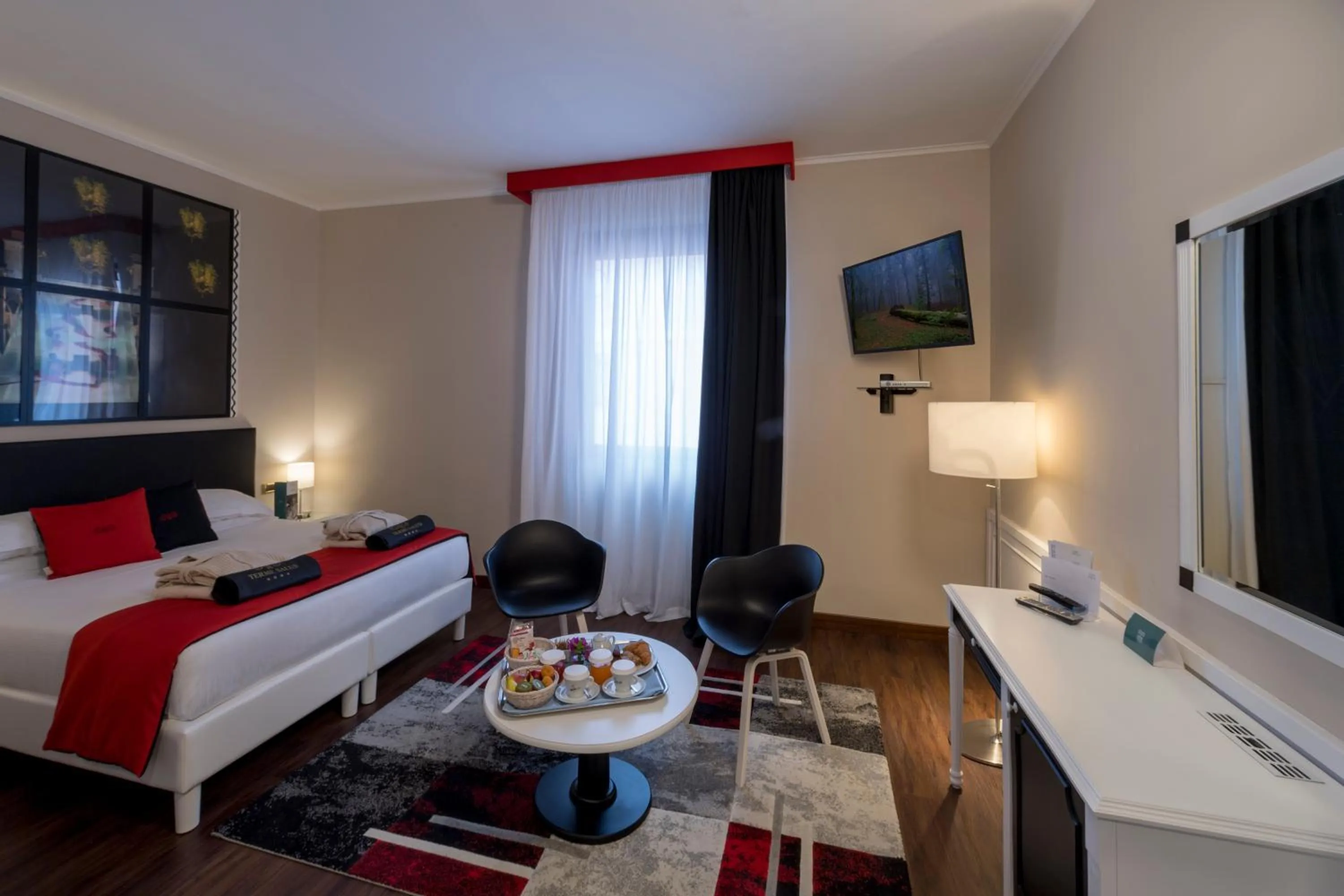 Photo of the whole room, Bed in Hotel Salus Terme - Adults Only