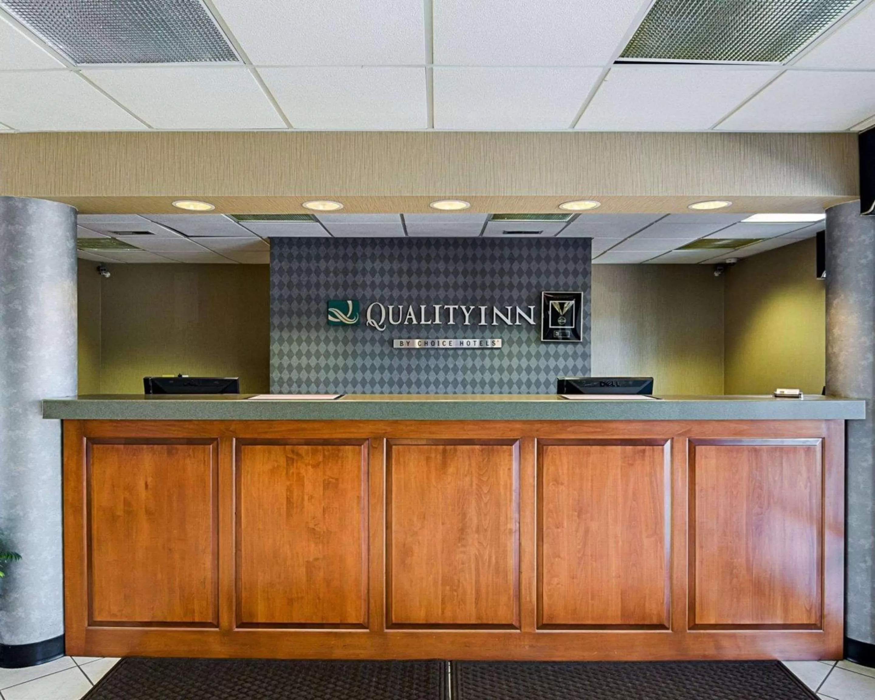 Lobby or reception in Quality Inn Troutville - Roanoke North