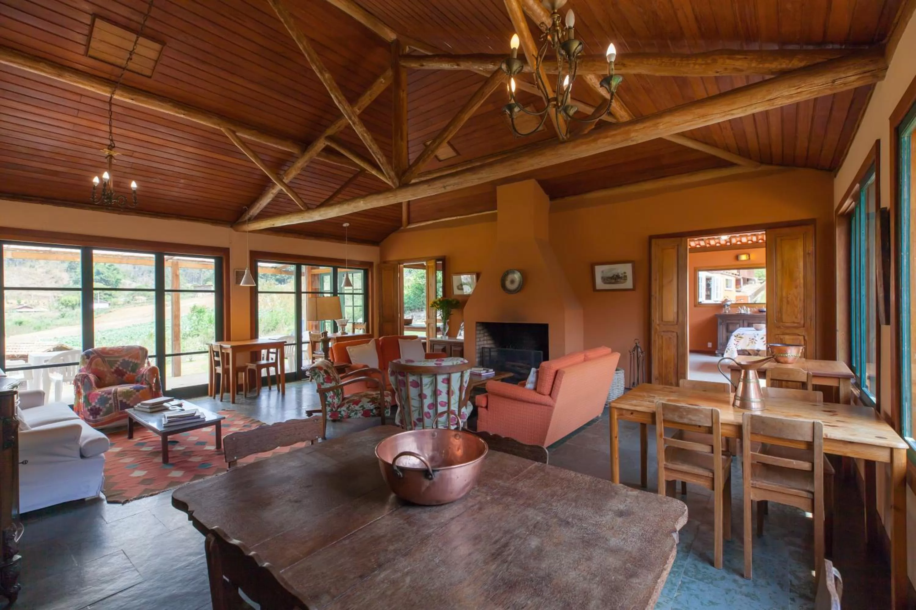 Restaurant/places to eat in Pousada Mariza