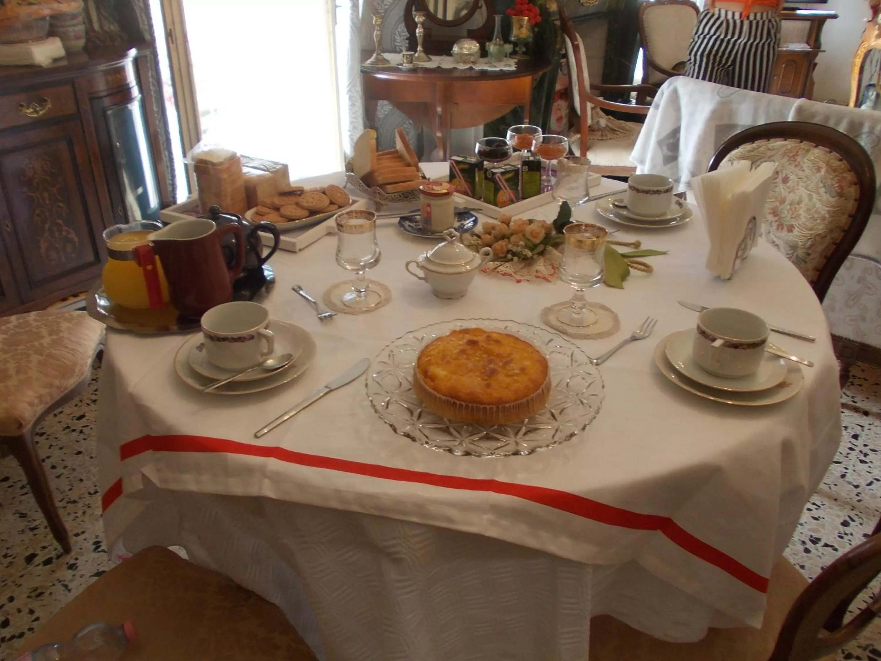 Continental breakfast in Domus Aurea