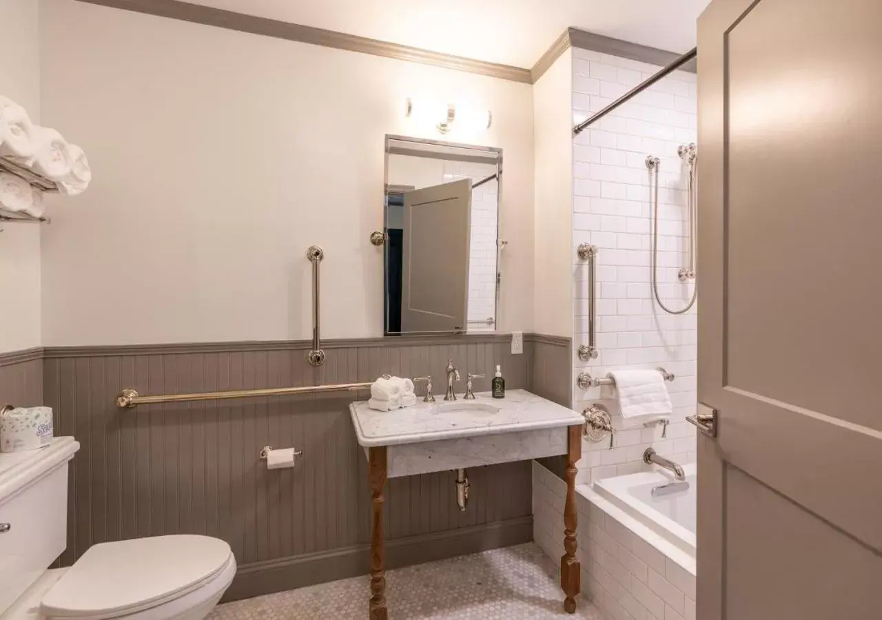 Windham View Double Queen W/ Balcony Accessible in Wylder Windham Windham View Double Queen W/ Balcony Accessible in Wylder Windham