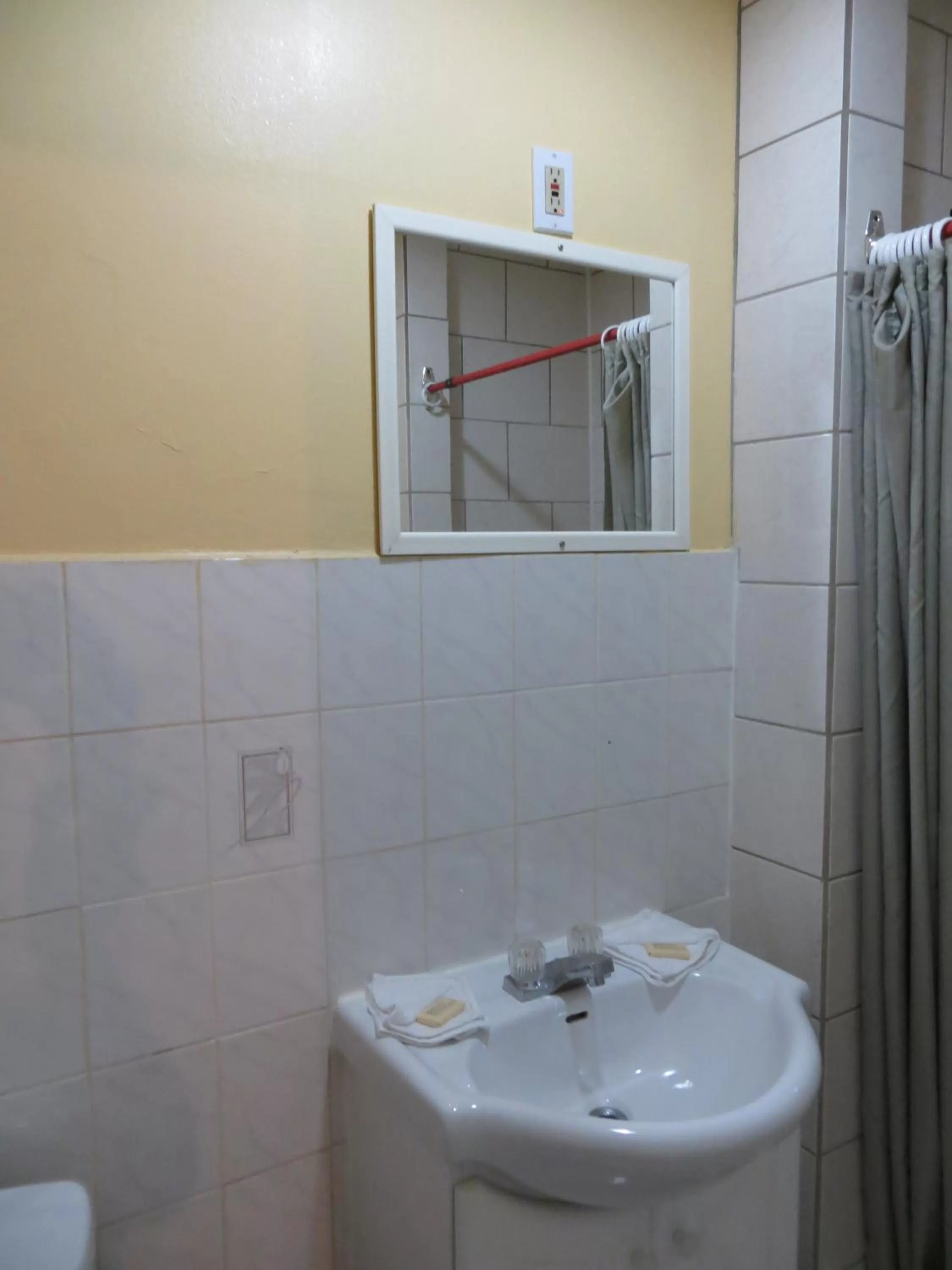 Bathroom in Star Inn by Elevate Rooms