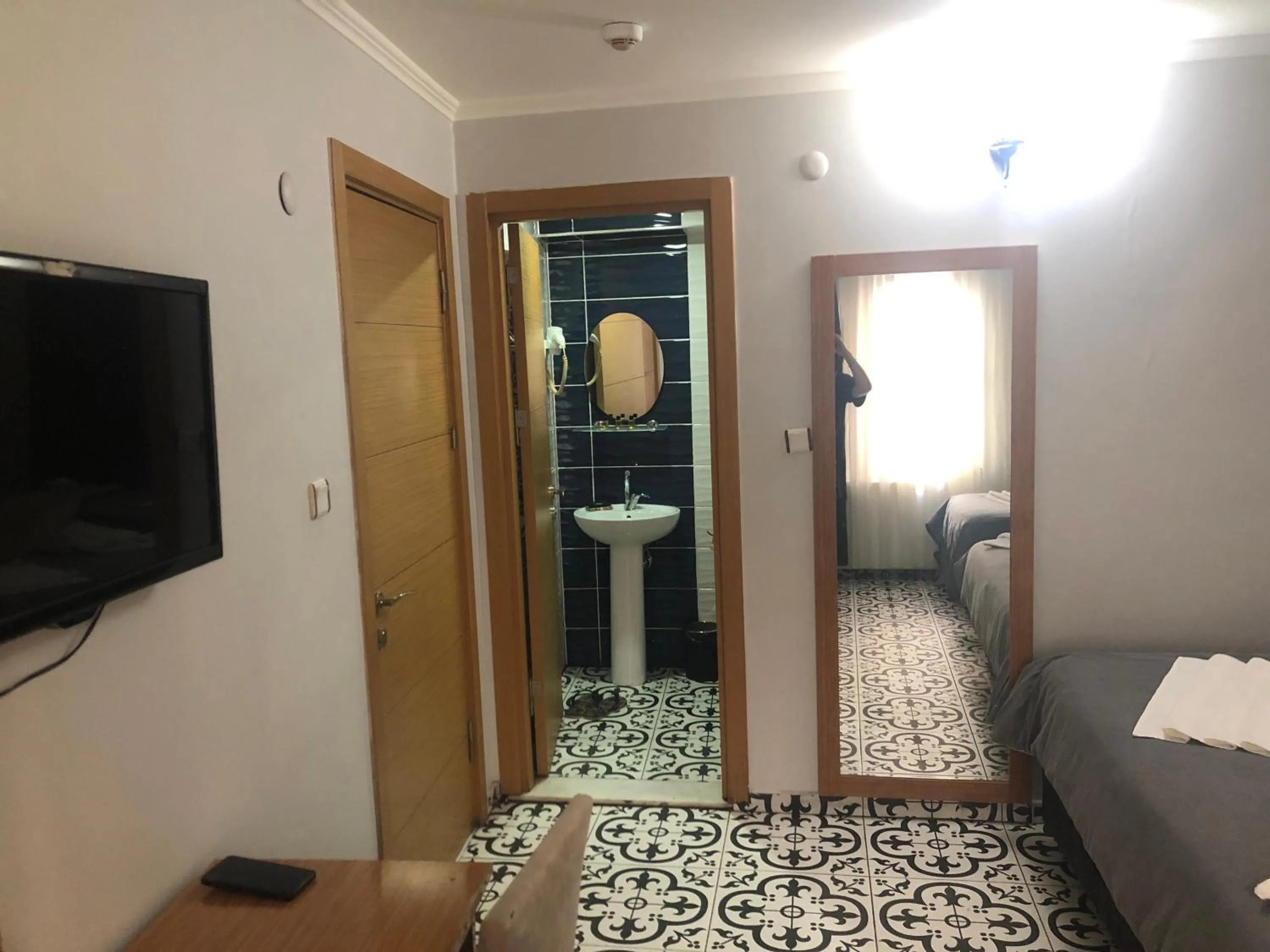 Shower, Bed in Reydel Hotel