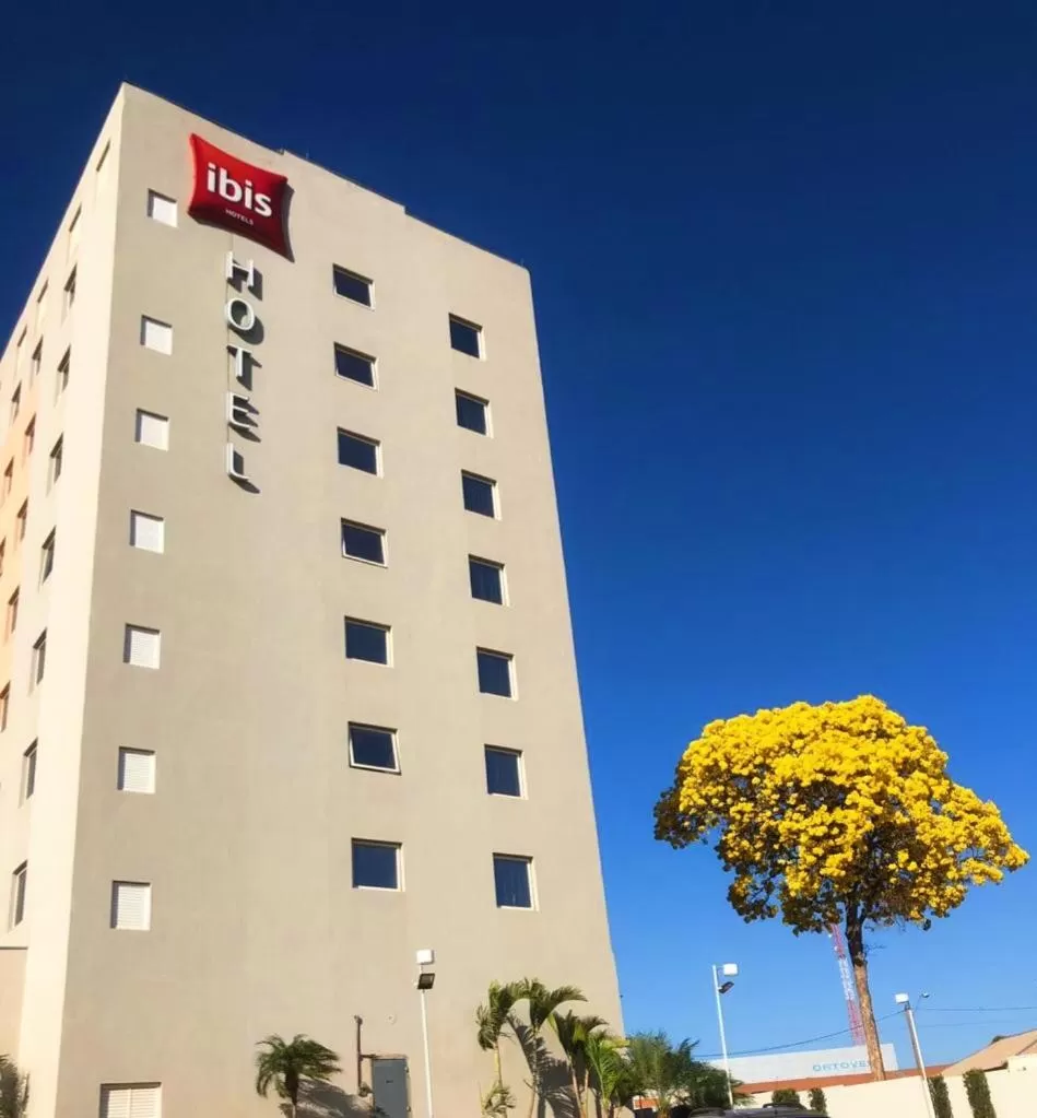 Property building in Ibis Sertaozinho