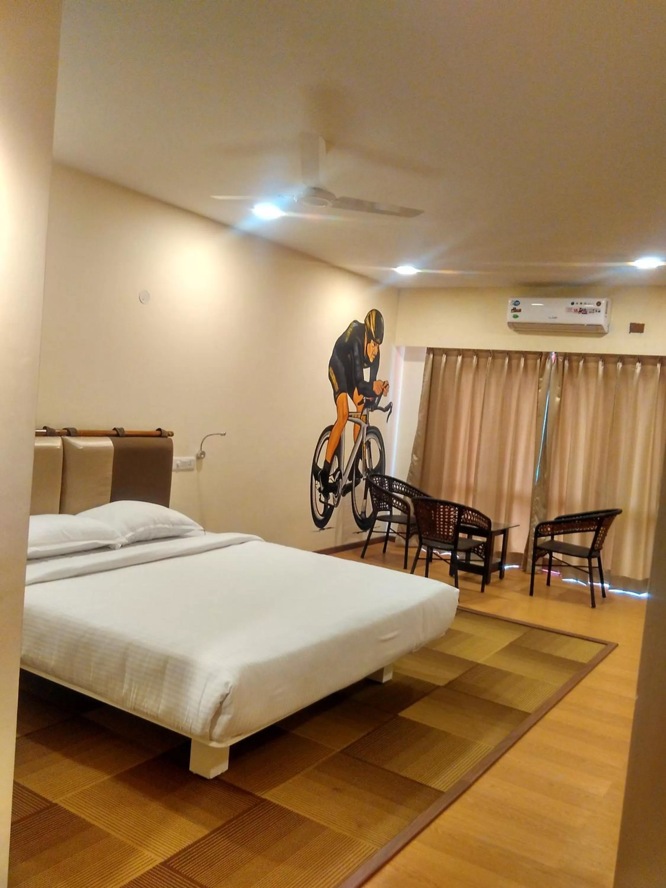 Photo of the whole room in Villa Park