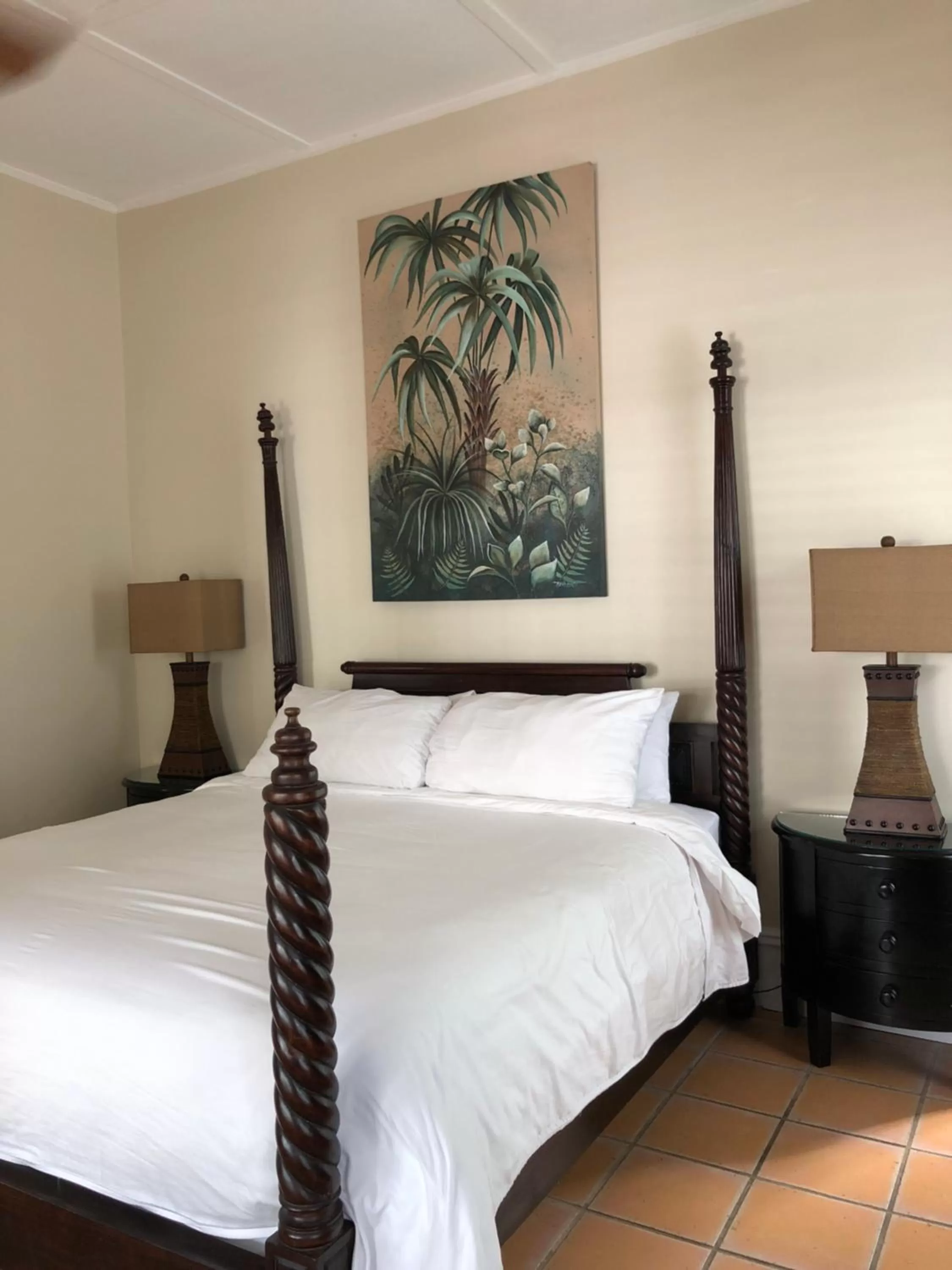 Bed in L'Habitation Guesthouse- Adult Exclusive